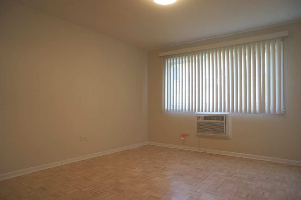 425 Wesley Avenue #303, Oak Park, IL 60302