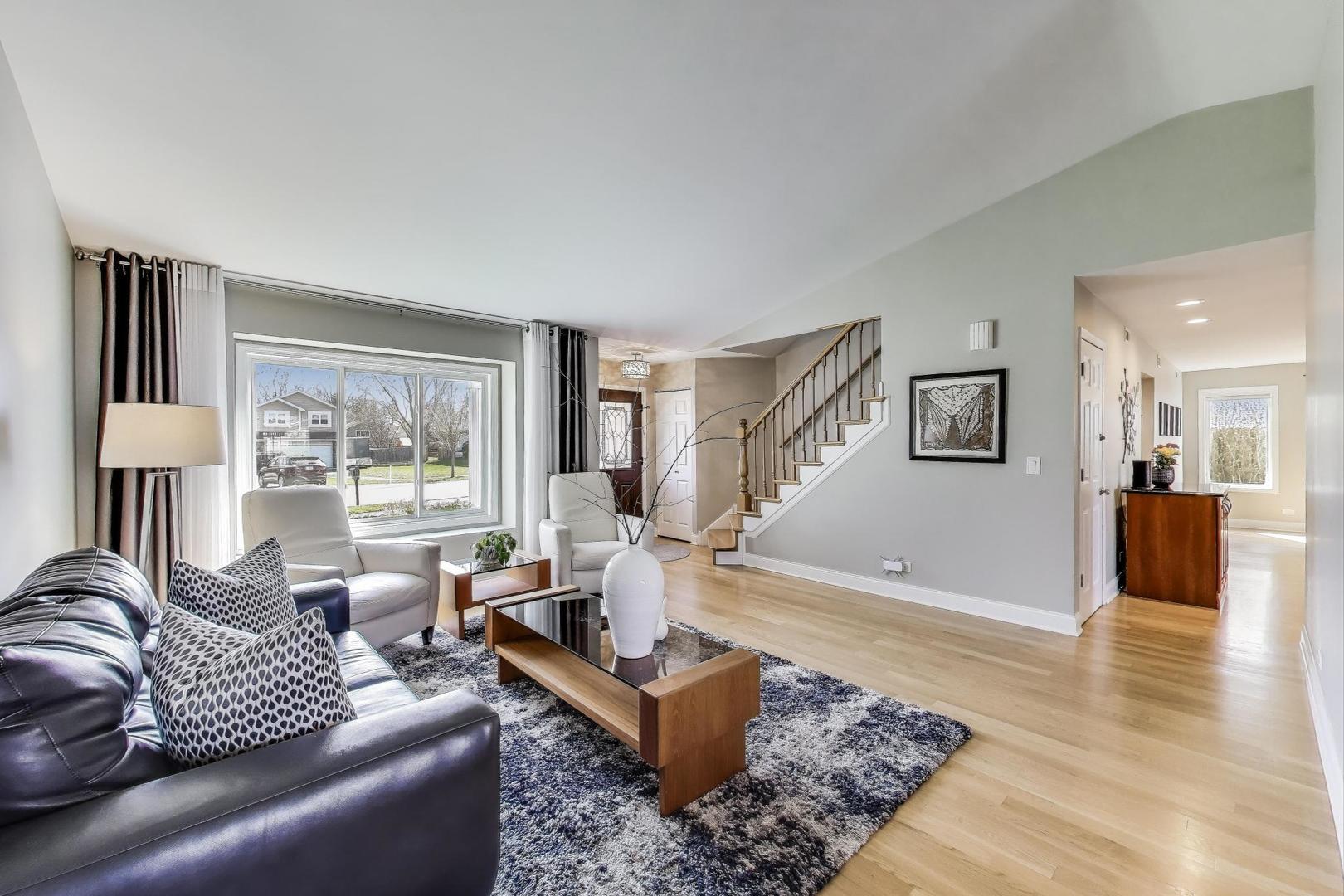 312 Foxfire Drive, Lake Zurich, IL 60047