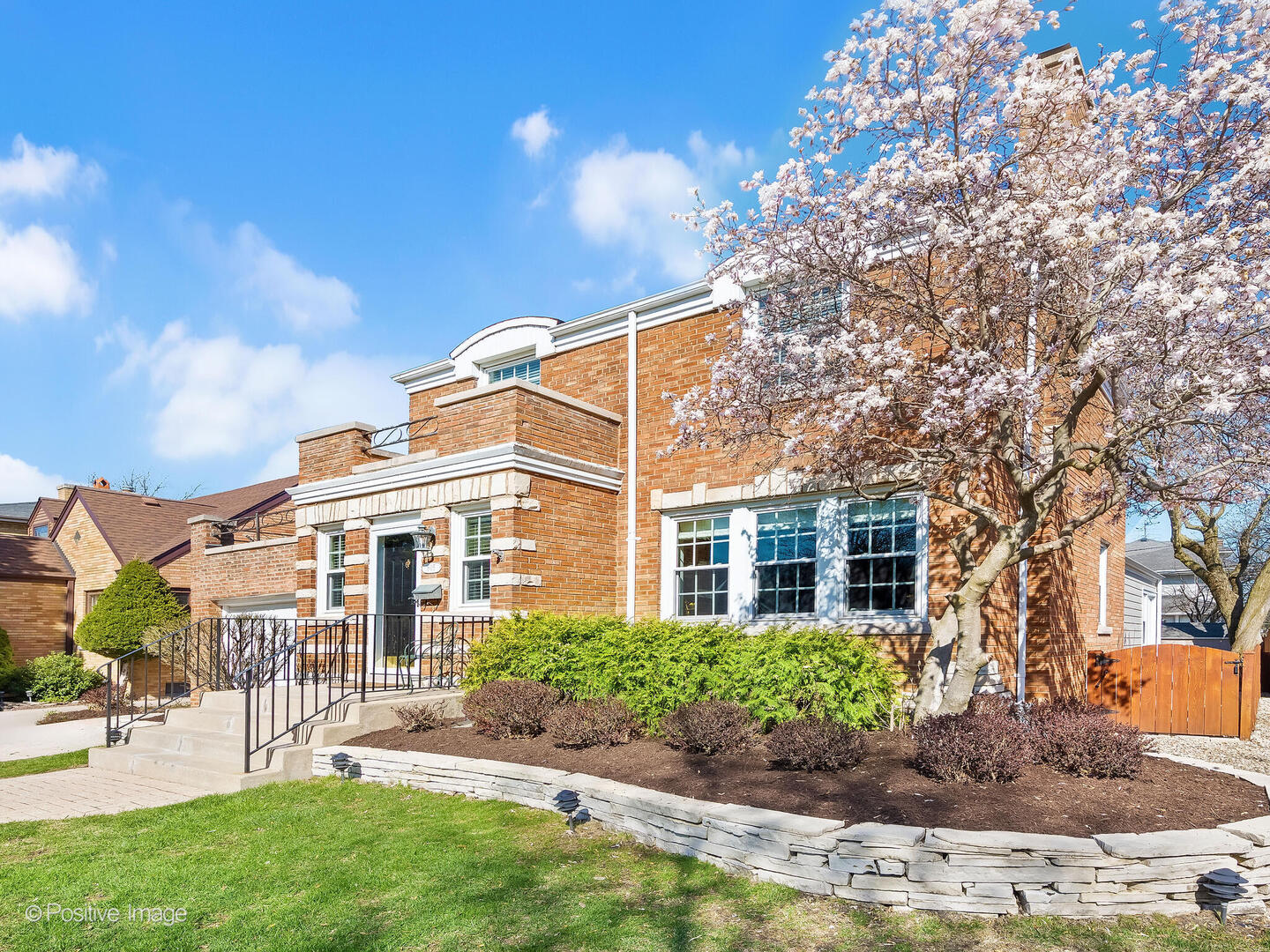 805 N Catherine Avenue, La Grange Park, IL 60526
