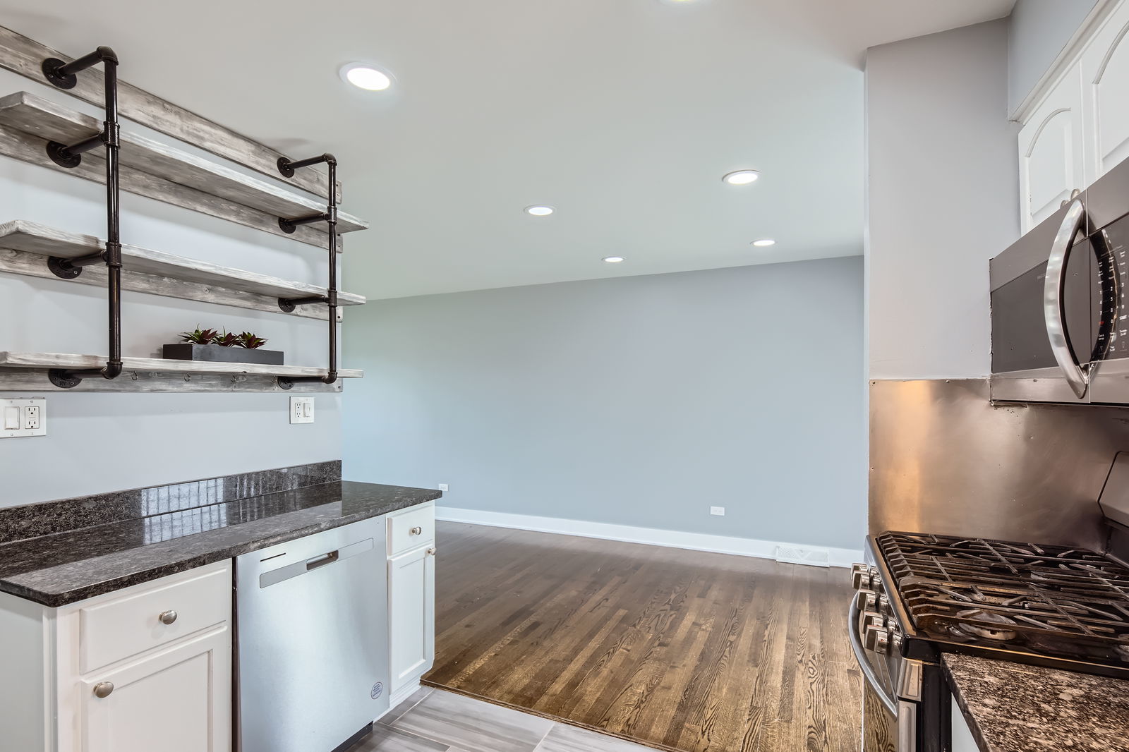 10403 Barnard Drive, Chicago Ridge, IL 60415