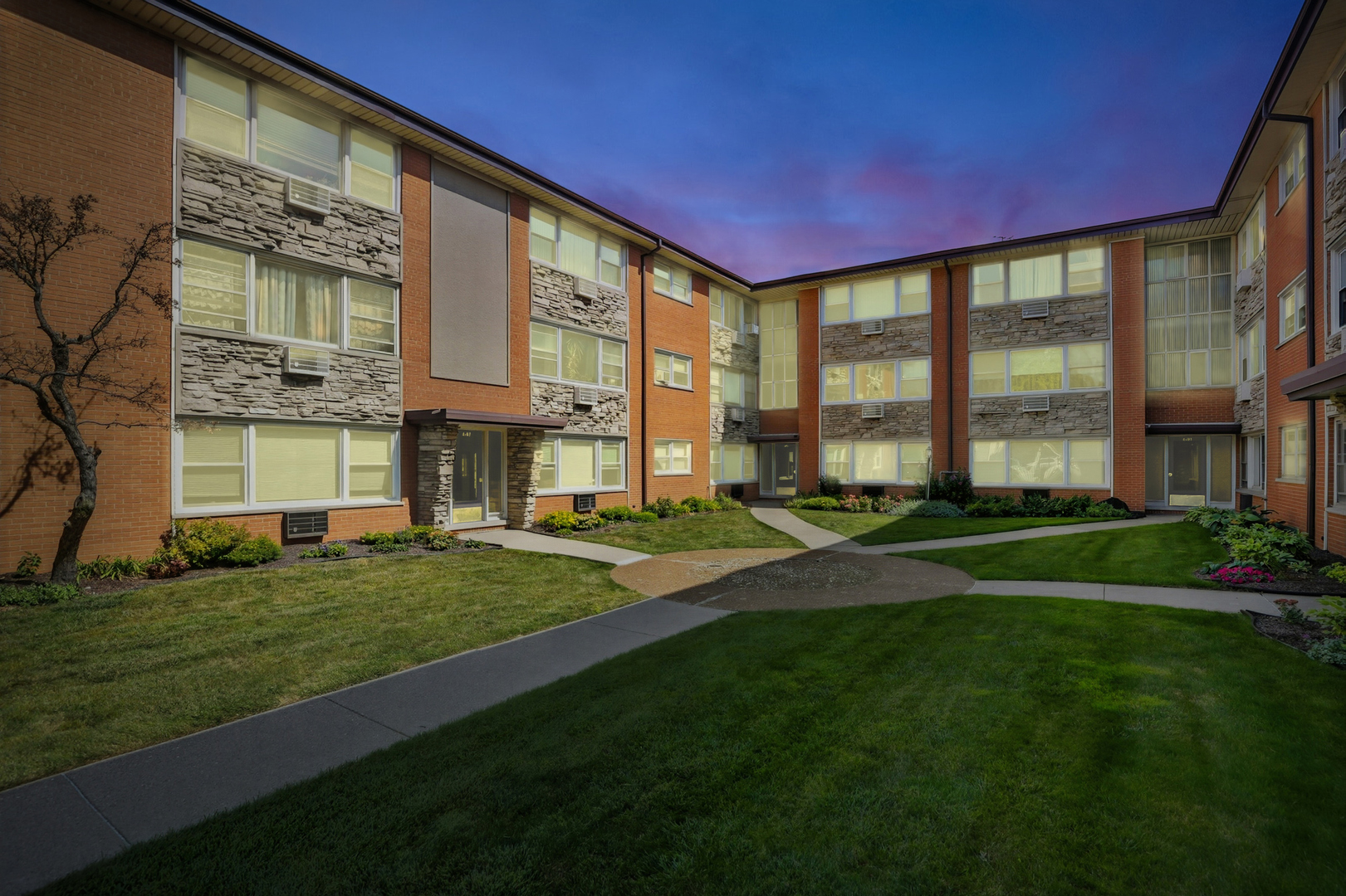 4107 N Keeler Avenue #2H, Chicago, IL 60641