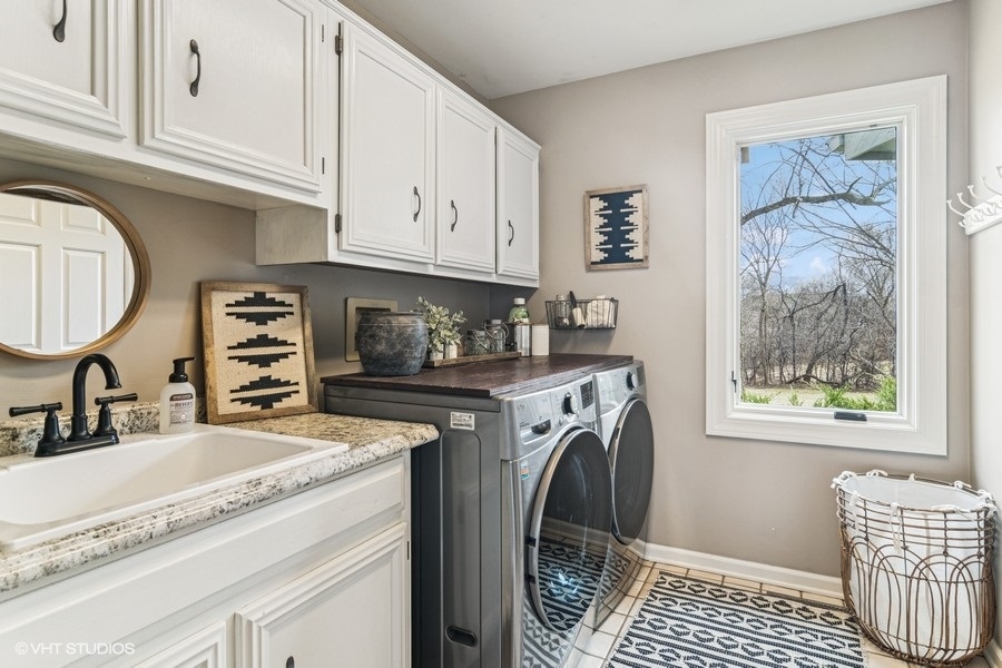 575 CHRISTOPHER Drive, North Barrington, IL 60010