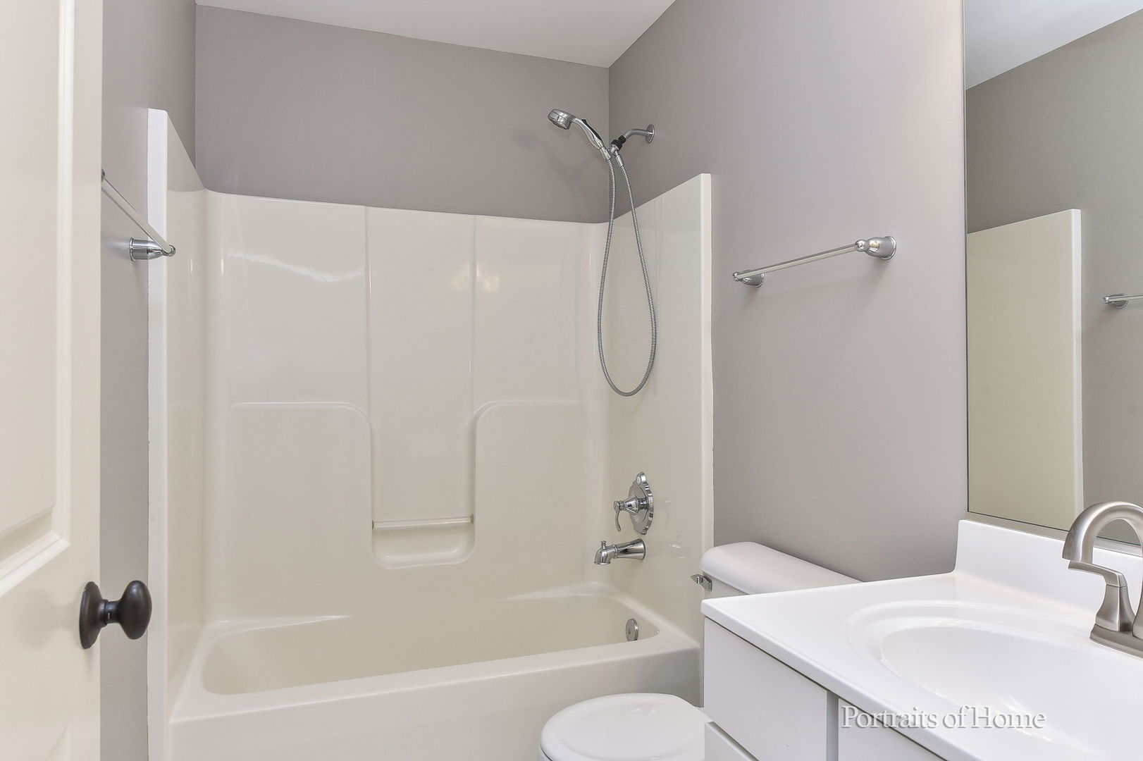 816 SHADOWBROOK Court, Oswego, IL 60543