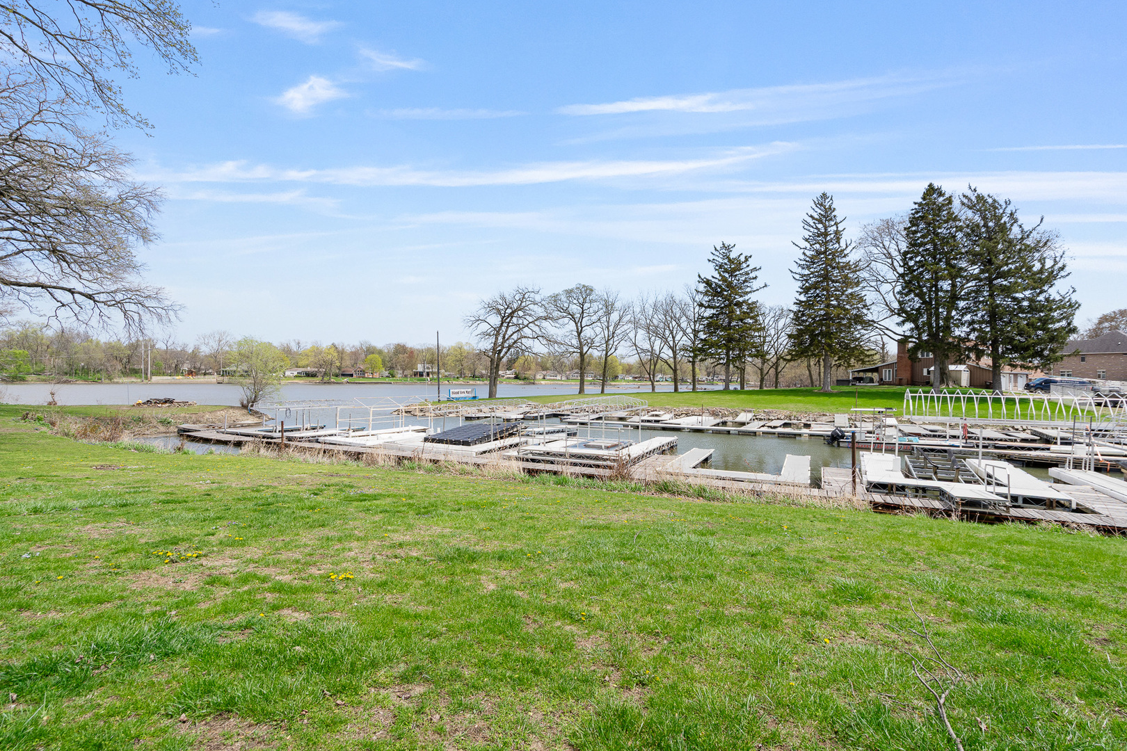 2697 River Road, Kankakee, IL 60901