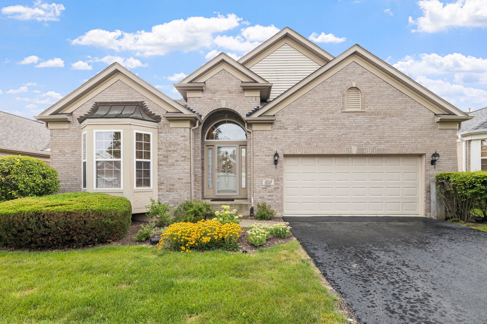 9249 Dunmore Drive, Orland Park, IL 60462