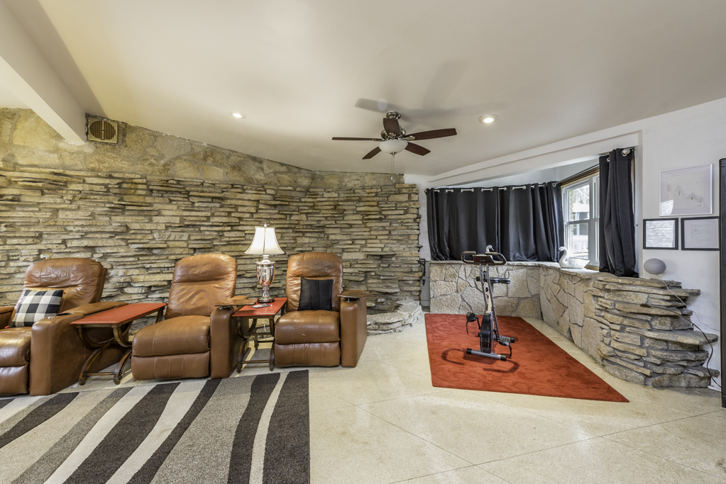 1314 Shiloh Boulevard, Zion, IL 60099