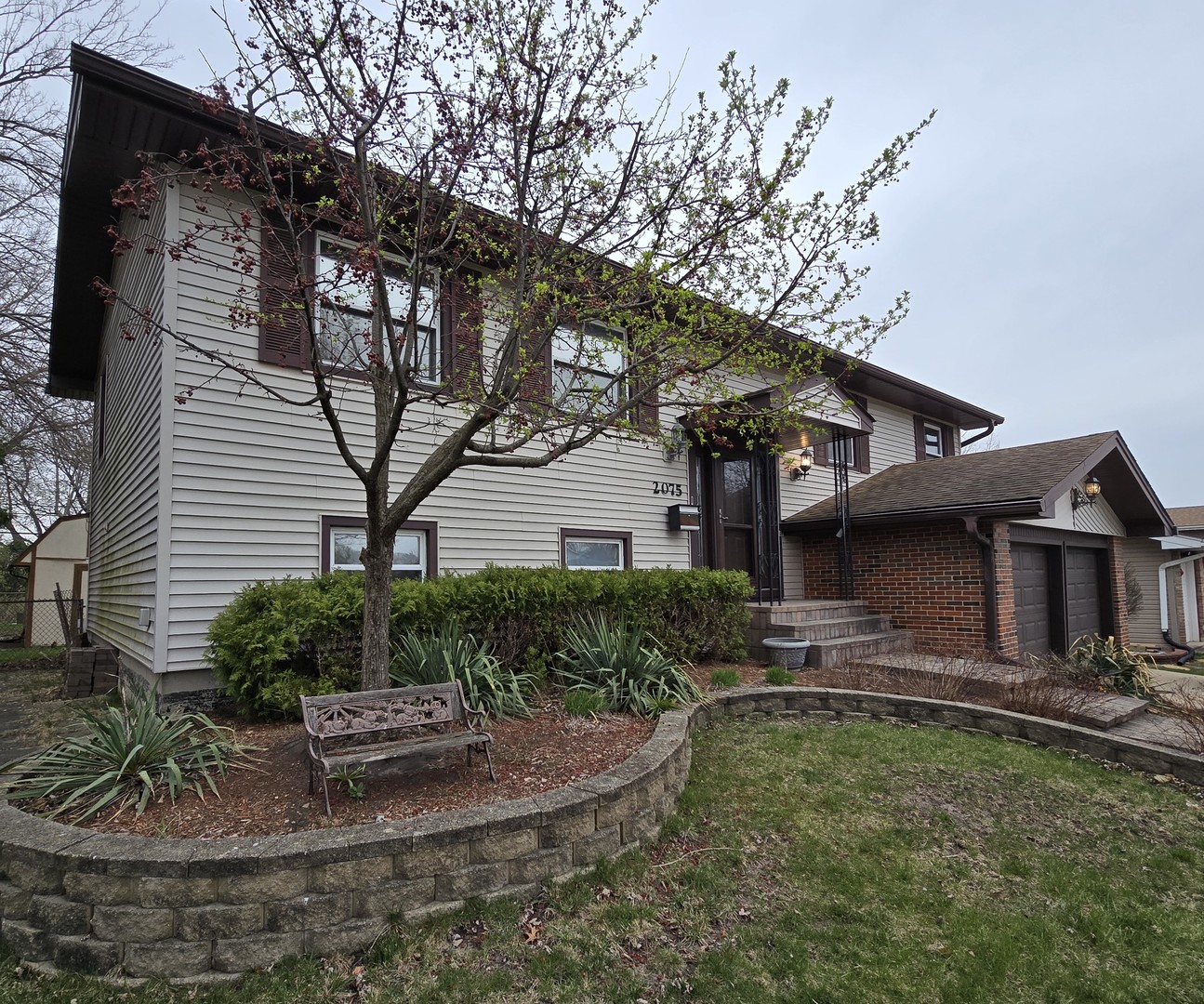 2075 Greenfield Road, Hoffman Estates, IL 60169