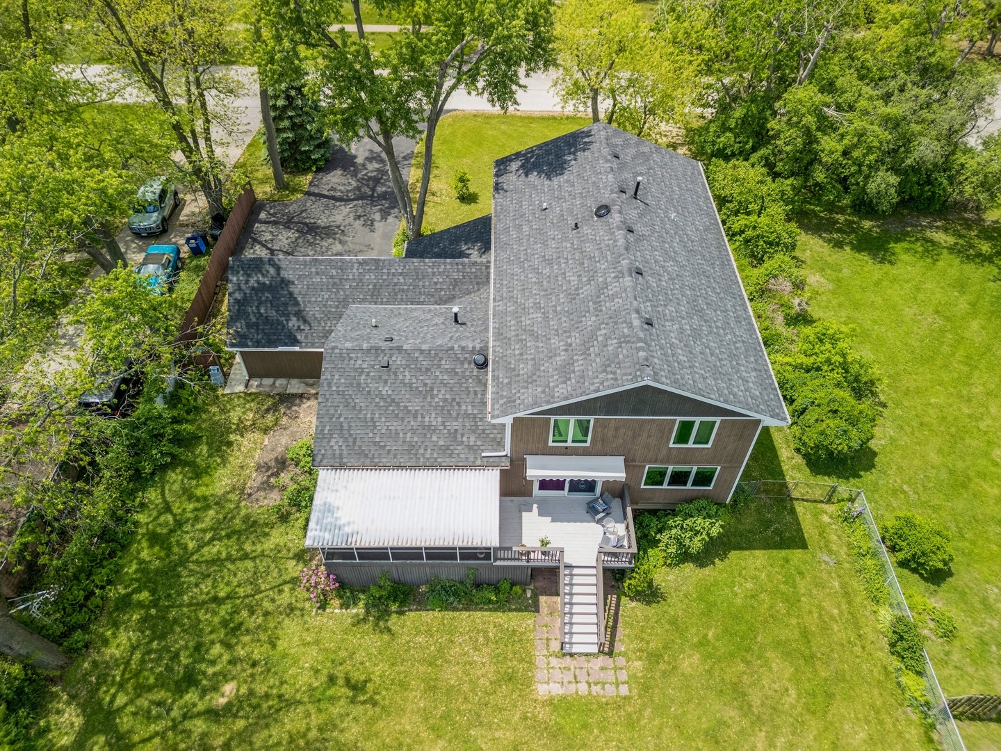 5873 Walnut Avenue, Downers Grove, IL 60516