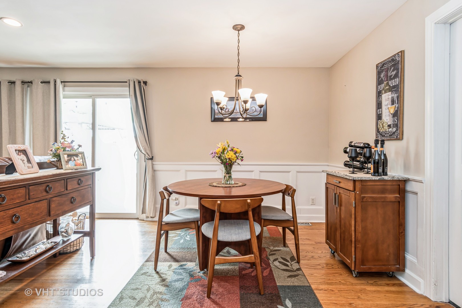 23 ORCHARD Avenue, Oswego, IL 60543