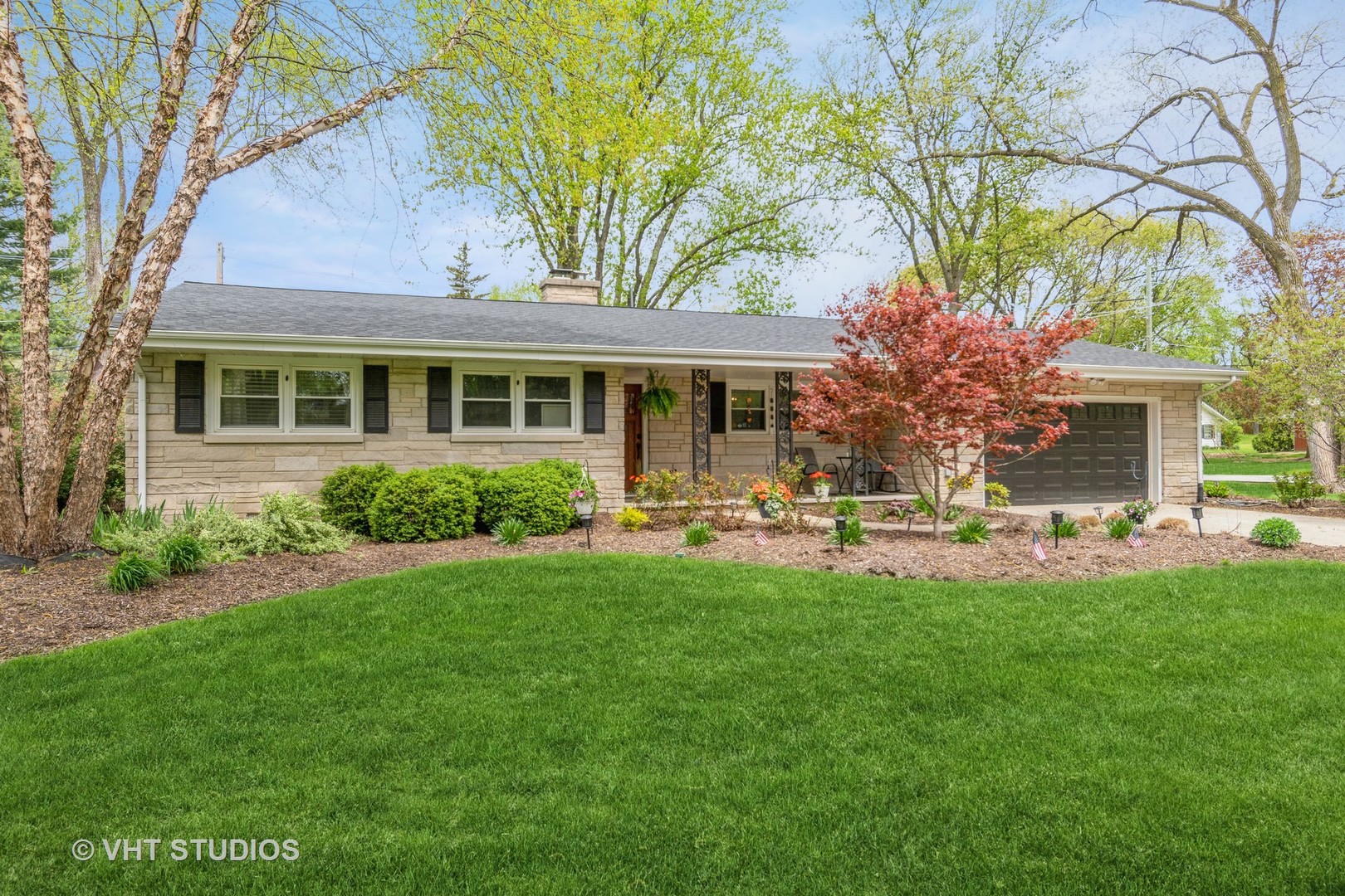 23 ORCHARD Avenue, Oswego, IL 60543