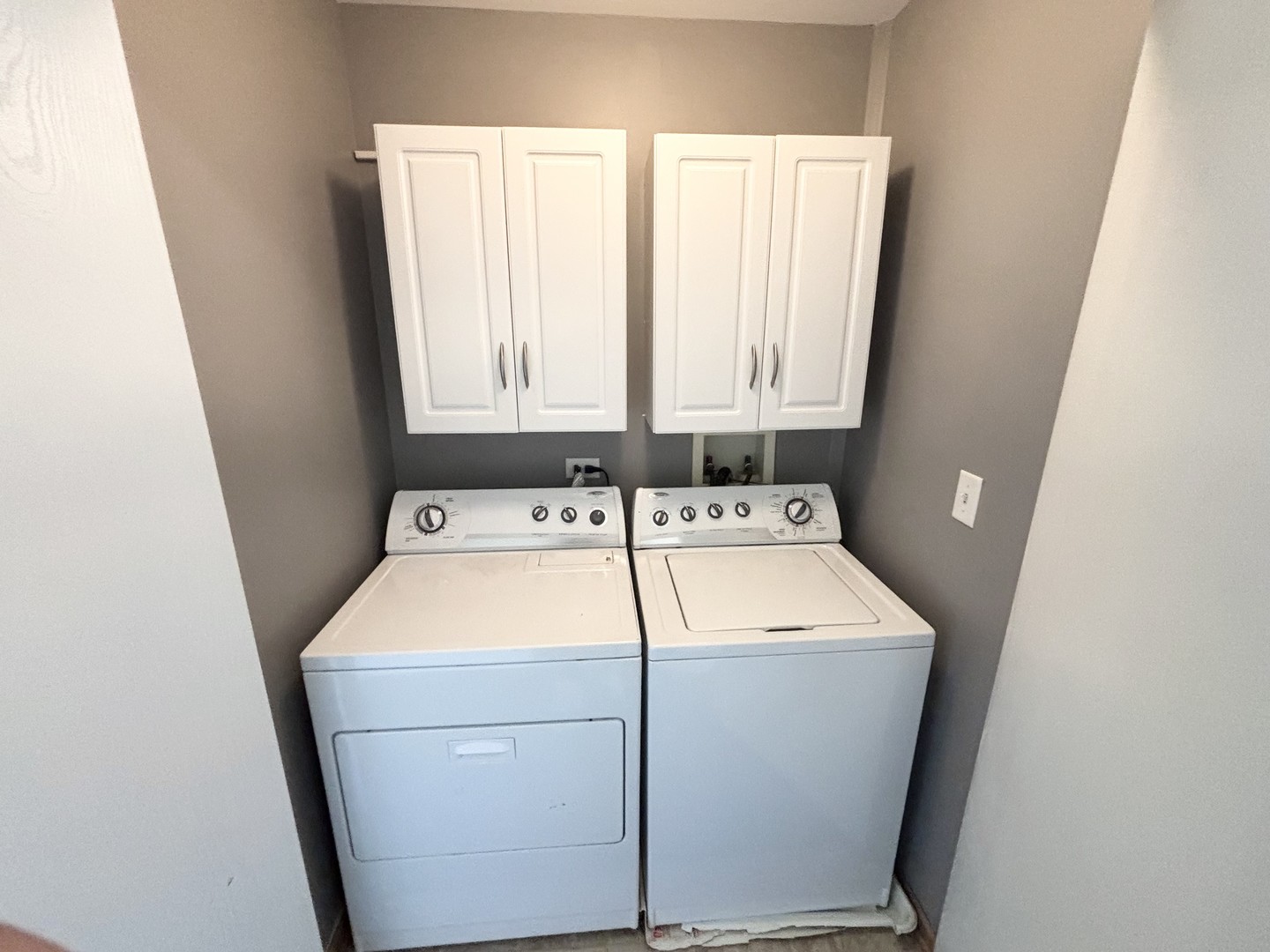 601 Lincoln Station Drive #601, Oswego, IL 60543