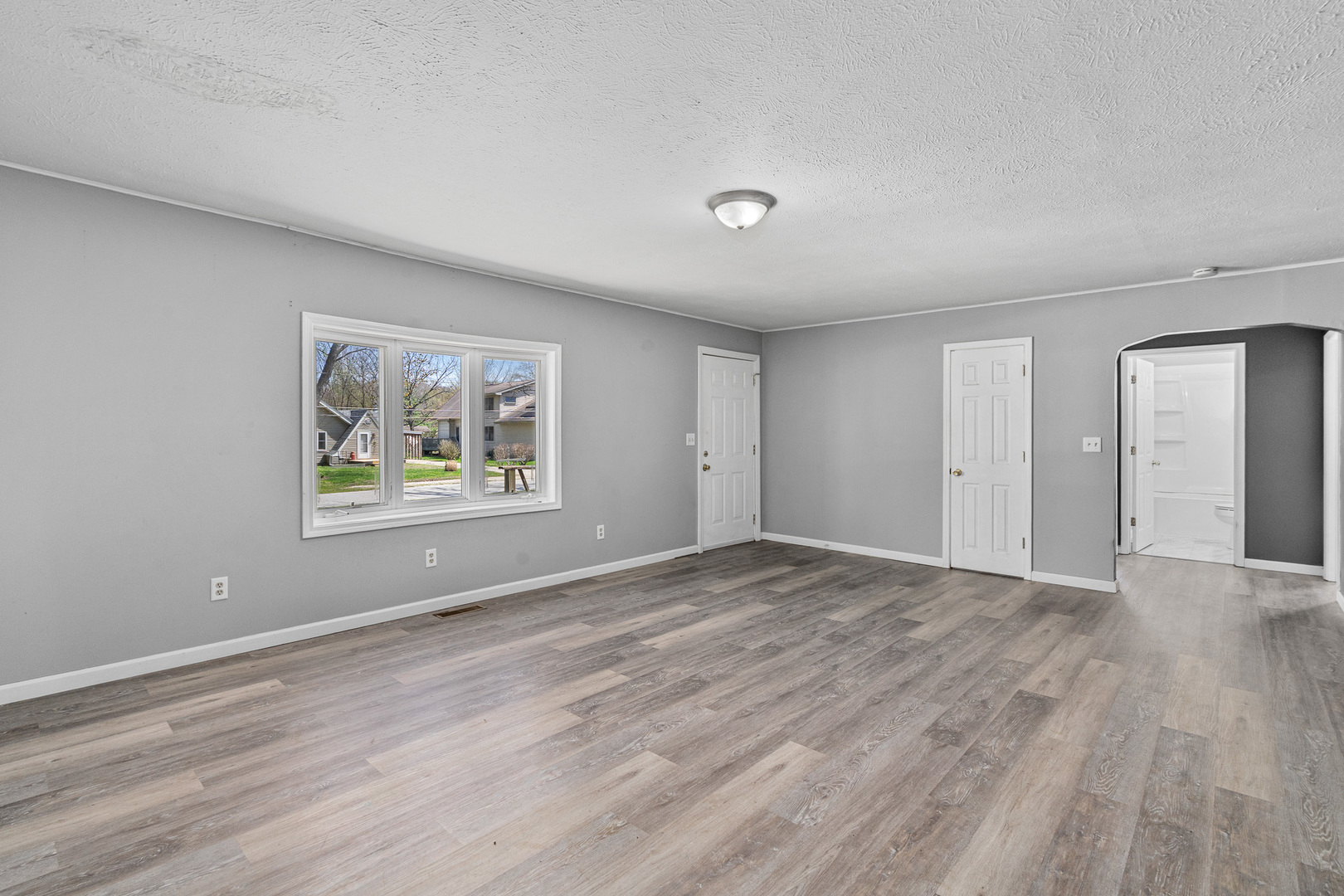 68 S Laurel Road, Kankakee, IL 60901