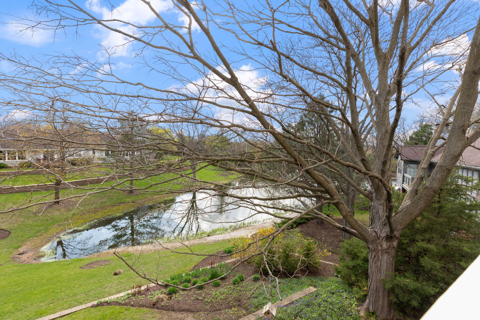 1944 Gresham Circle #D, Wheaton, IL 60189