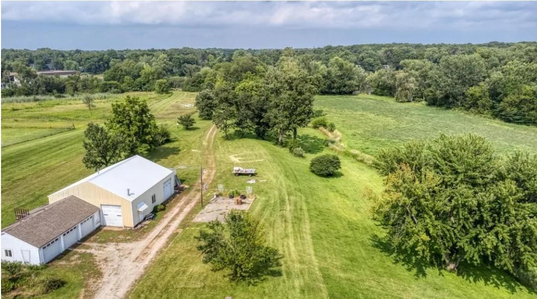 21730 W Highway 113 Highway, Custer Park, IL 60481