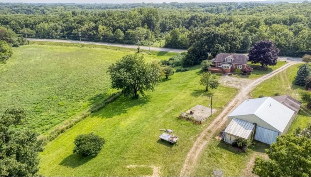 21730 W Highway 113 Highway, Custer Park, IL 60481