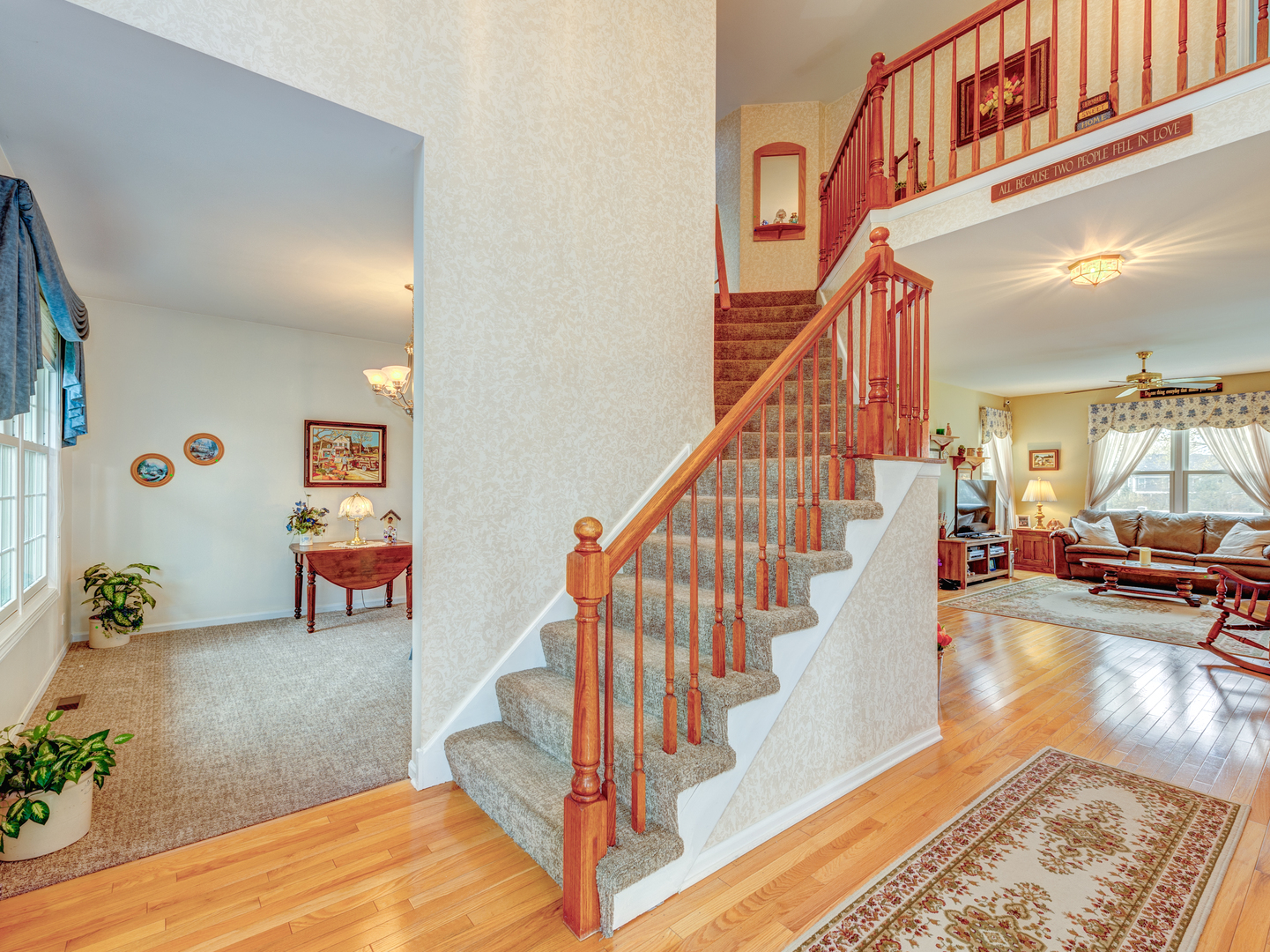 5335 Fox Path Lane, Hoffman Estates, IL 60192