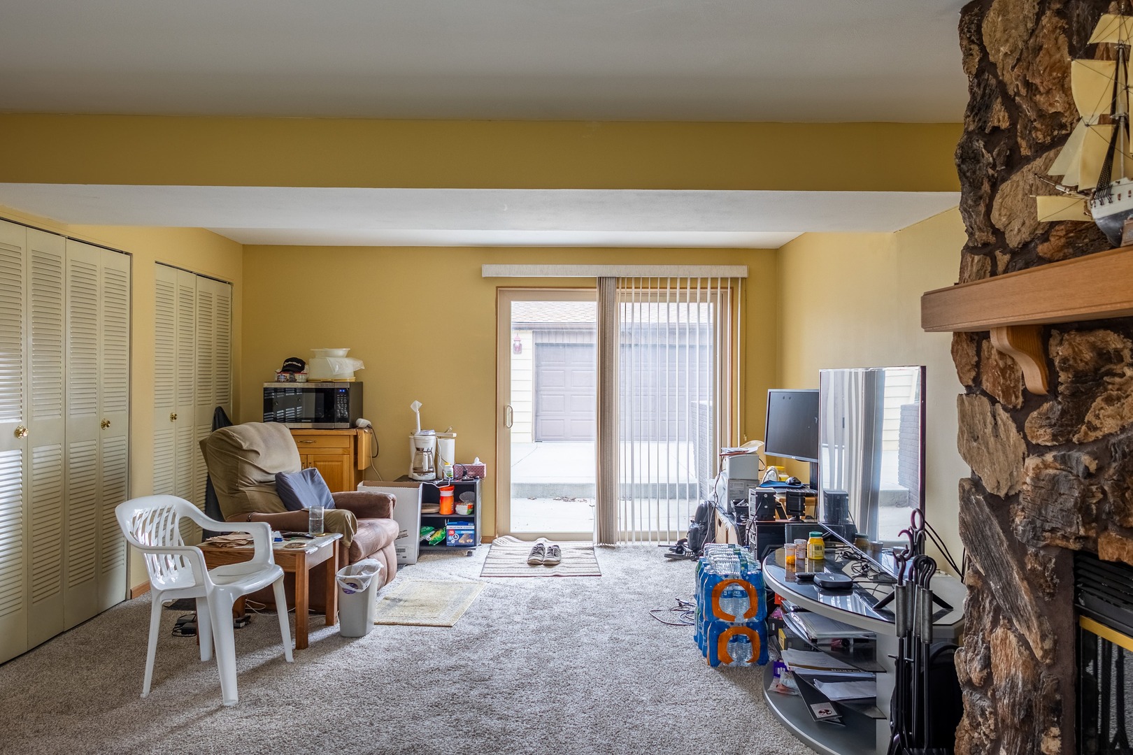 1408 Hampton Lane, Schaumburg, IL 60193