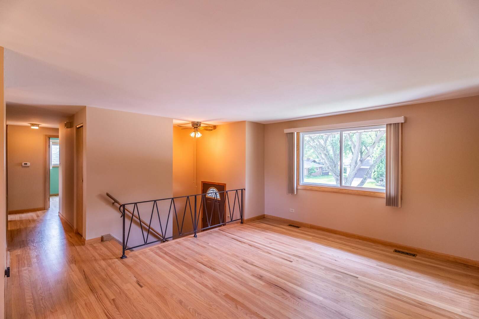 1408 Hampton Lane, Schaumburg, IL 60193