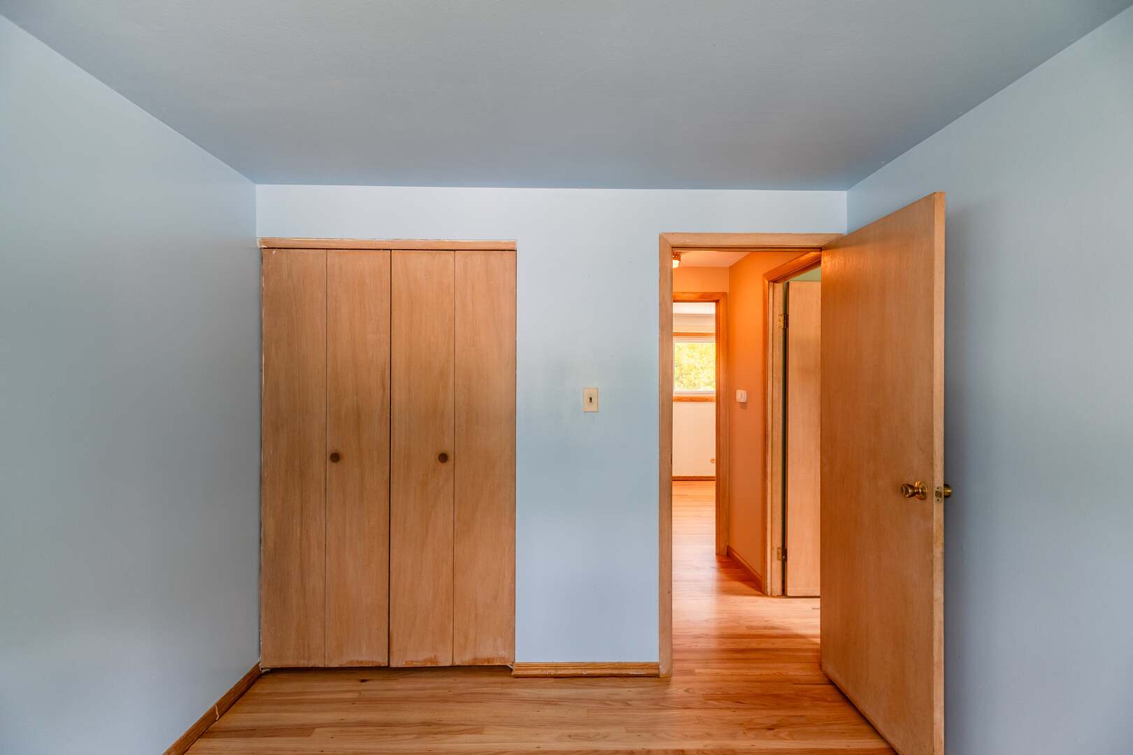 1408 Hampton Lane, Schaumburg, IL 60193
