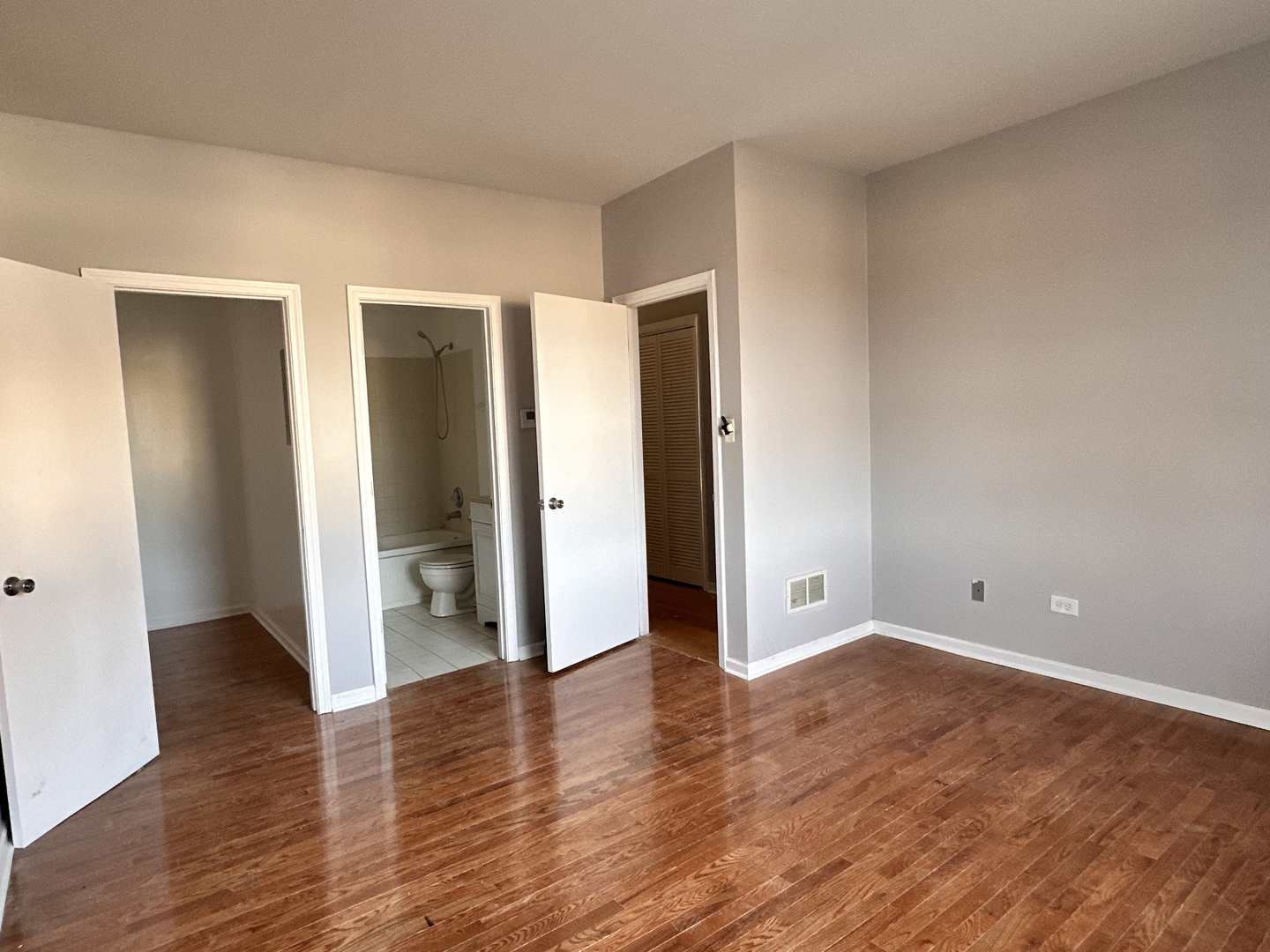 6741 S Merrill Avenue #3S, Chicago, IL 60649