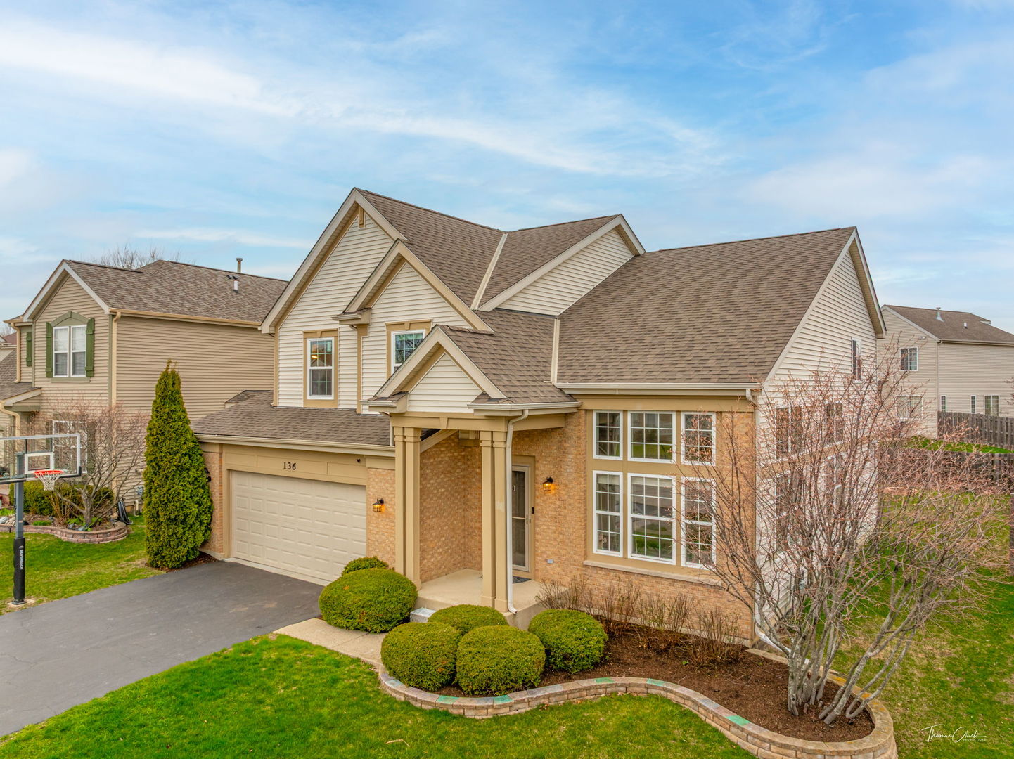 136 W Newbridge Lane, Round Lake, IL 60073