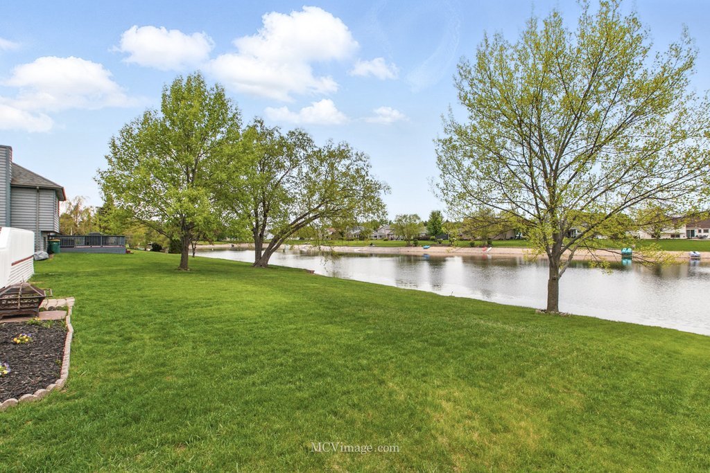 1614 N Autumn Drive, Joliet, IL 60431