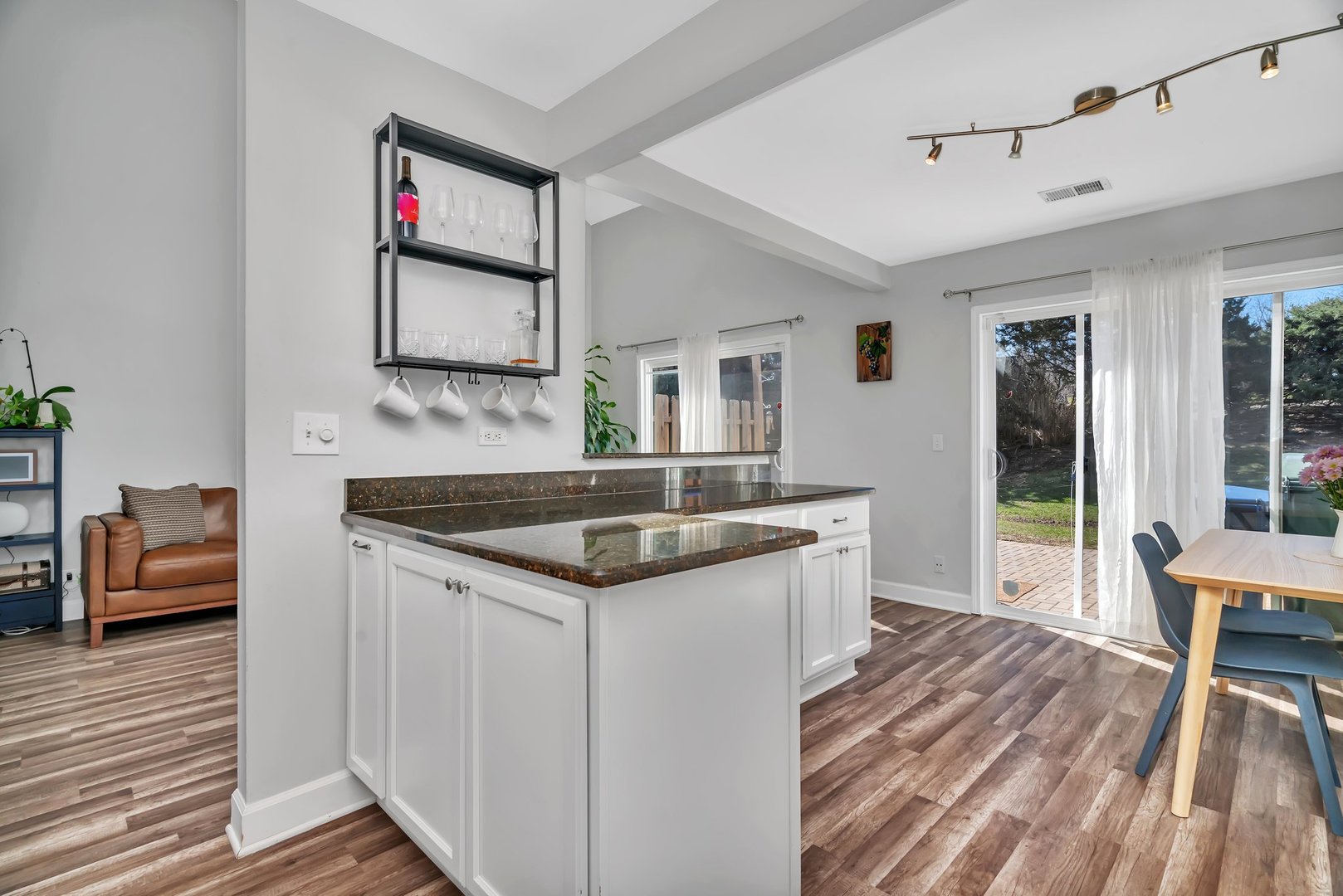 1677 Cove Court, Naperville, IL 60565
