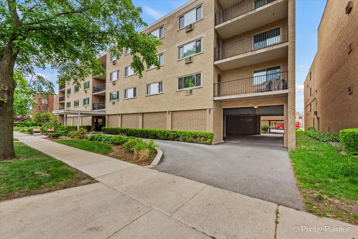 425 Home Avenue #2H, Oak Park, IL 60302