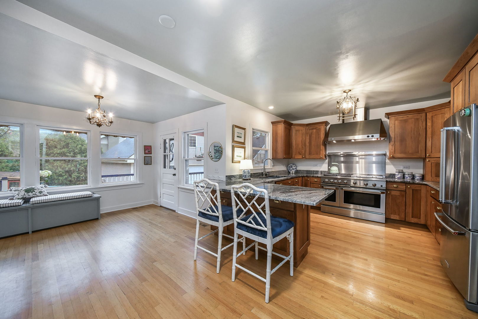 519 N Scott Street, Wheaton, IL 60187