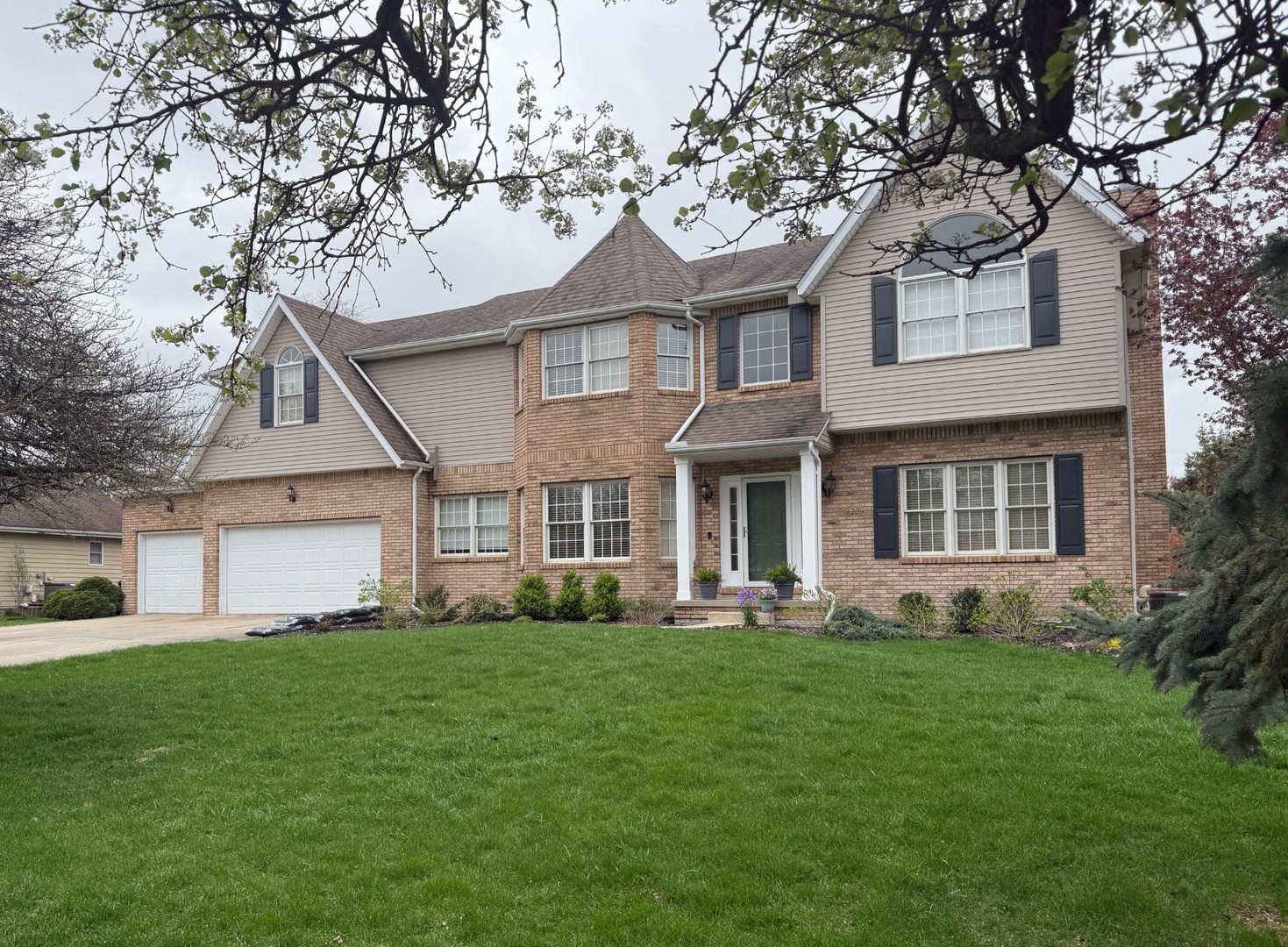3209 Leafy Lane, Bloomington, IL 61704