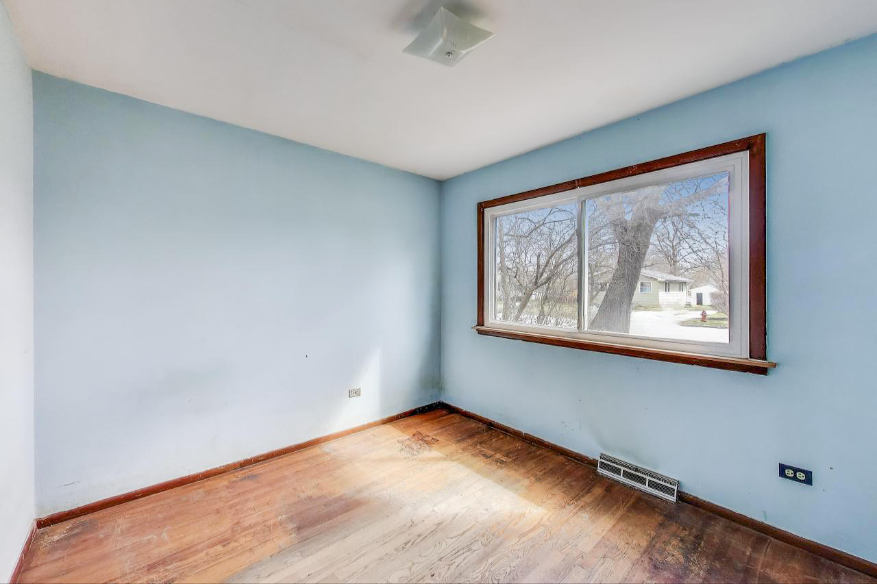 1224 Landon Avenue, Winthrop Harbor, IL 60096