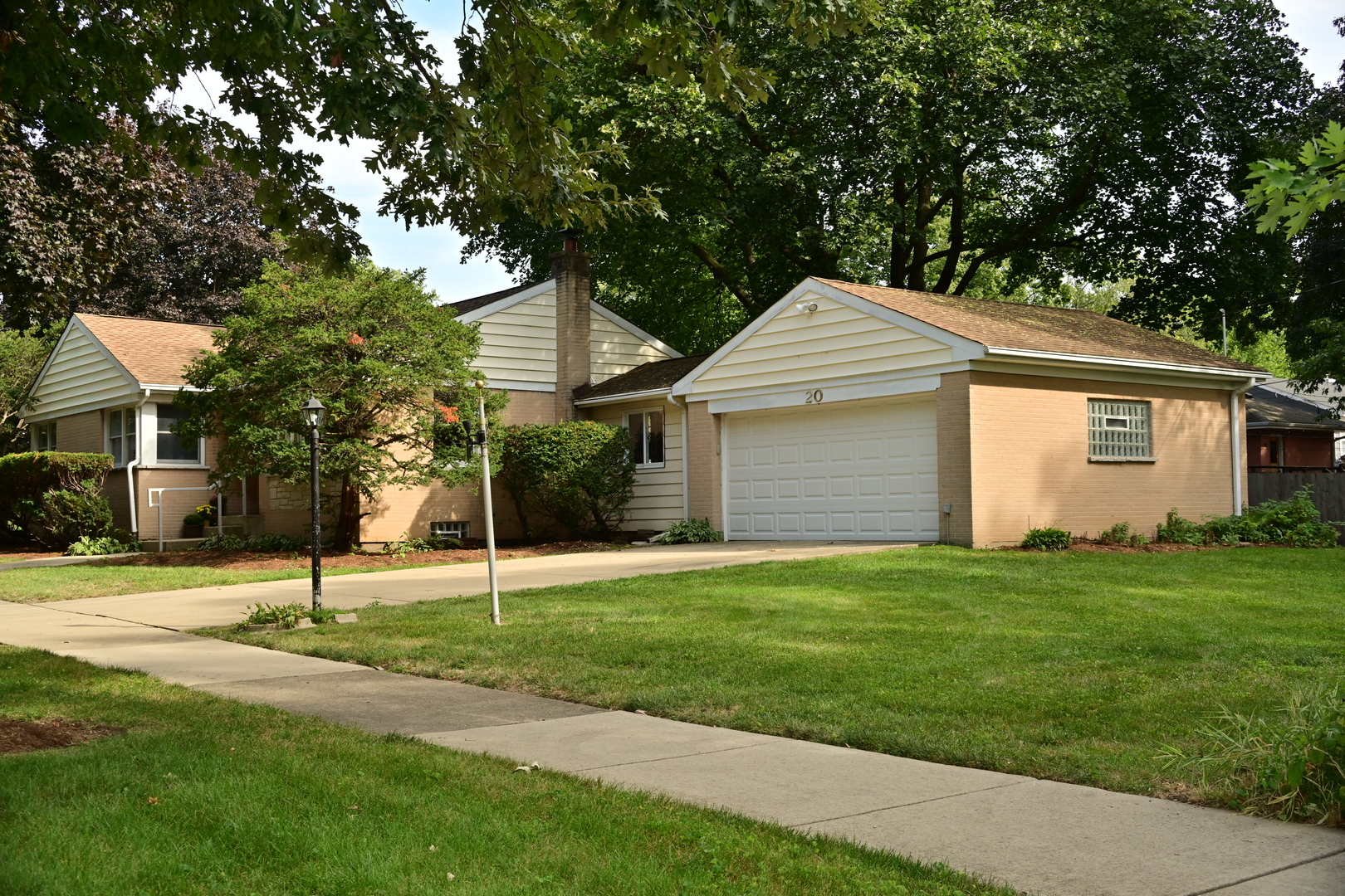 20 N Waverly Street, Mount Prospect, IL 60056