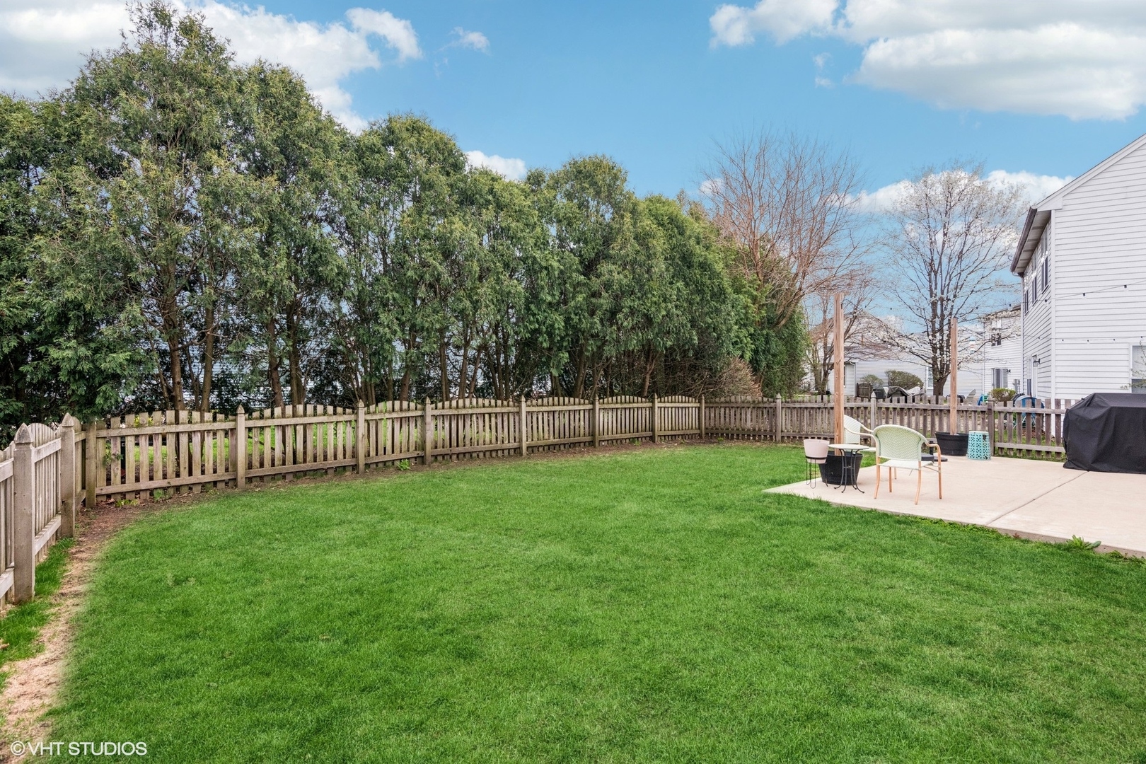2421 Deerfield Drive, Aurora, IL 60506