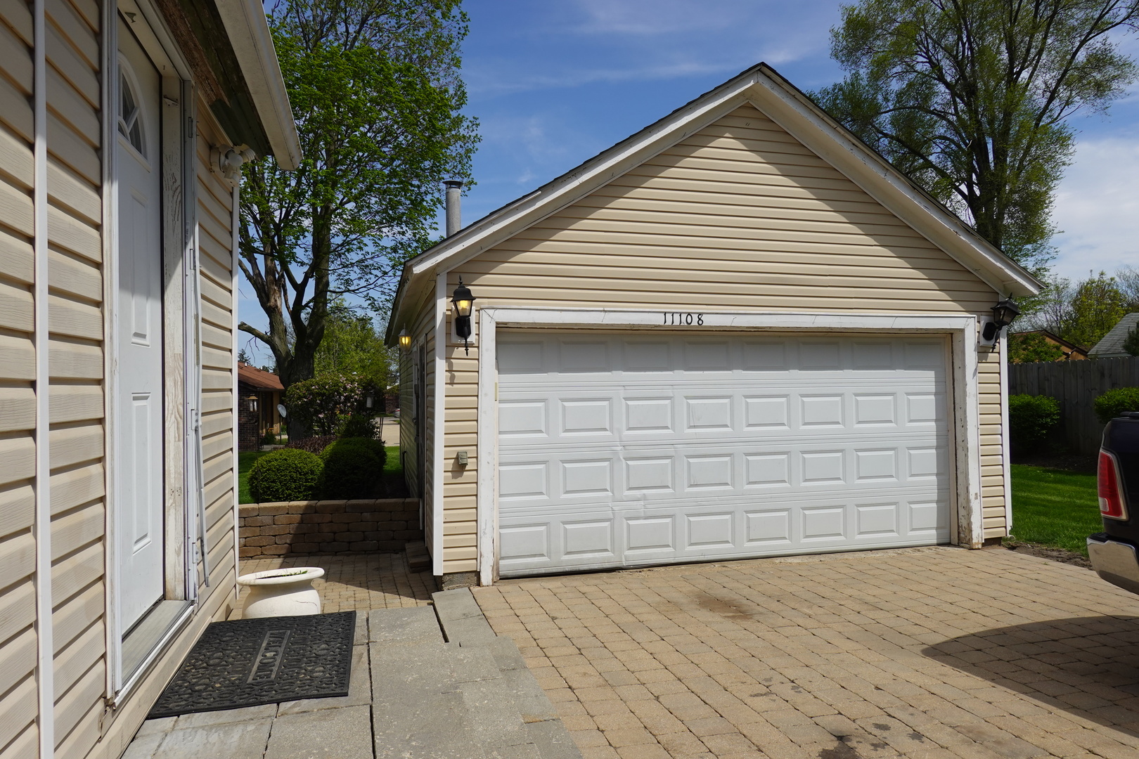 11108 S Myrtle Street, Huntley, IL 60142