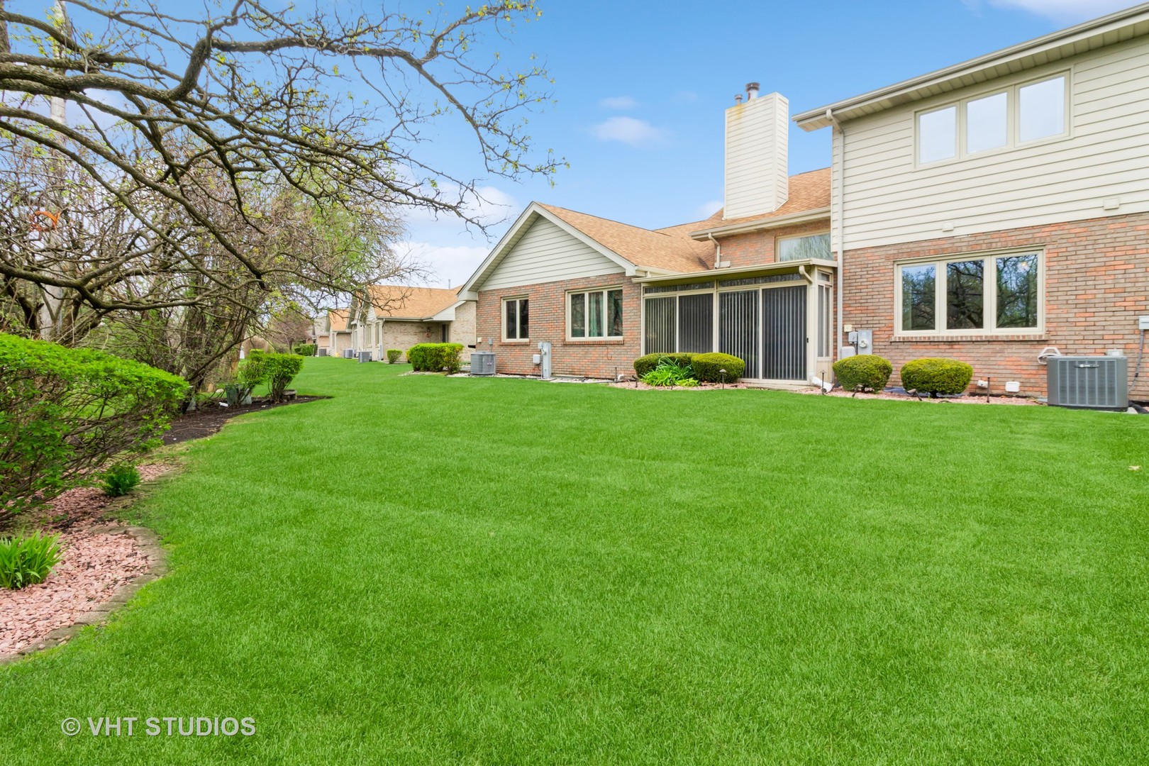 18402 Pinewood Lane, Tinley Park, IL 60477