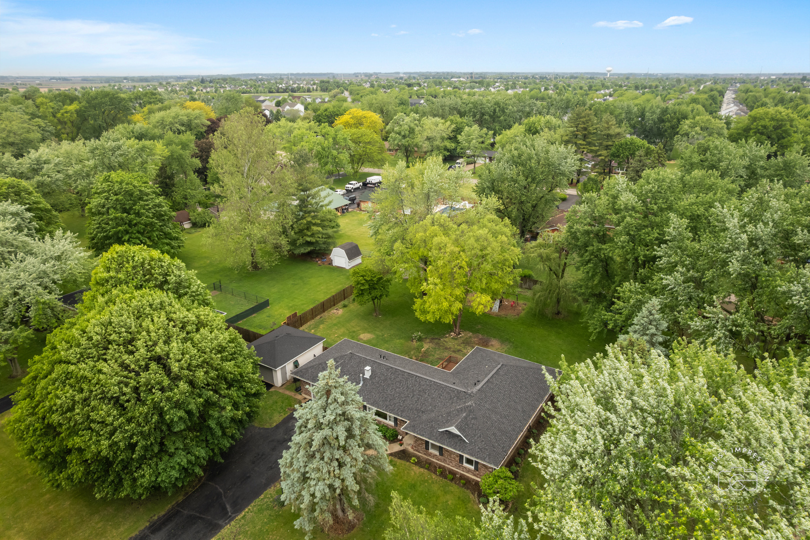 17 S Cypress Drive, Bristol, IL 60512