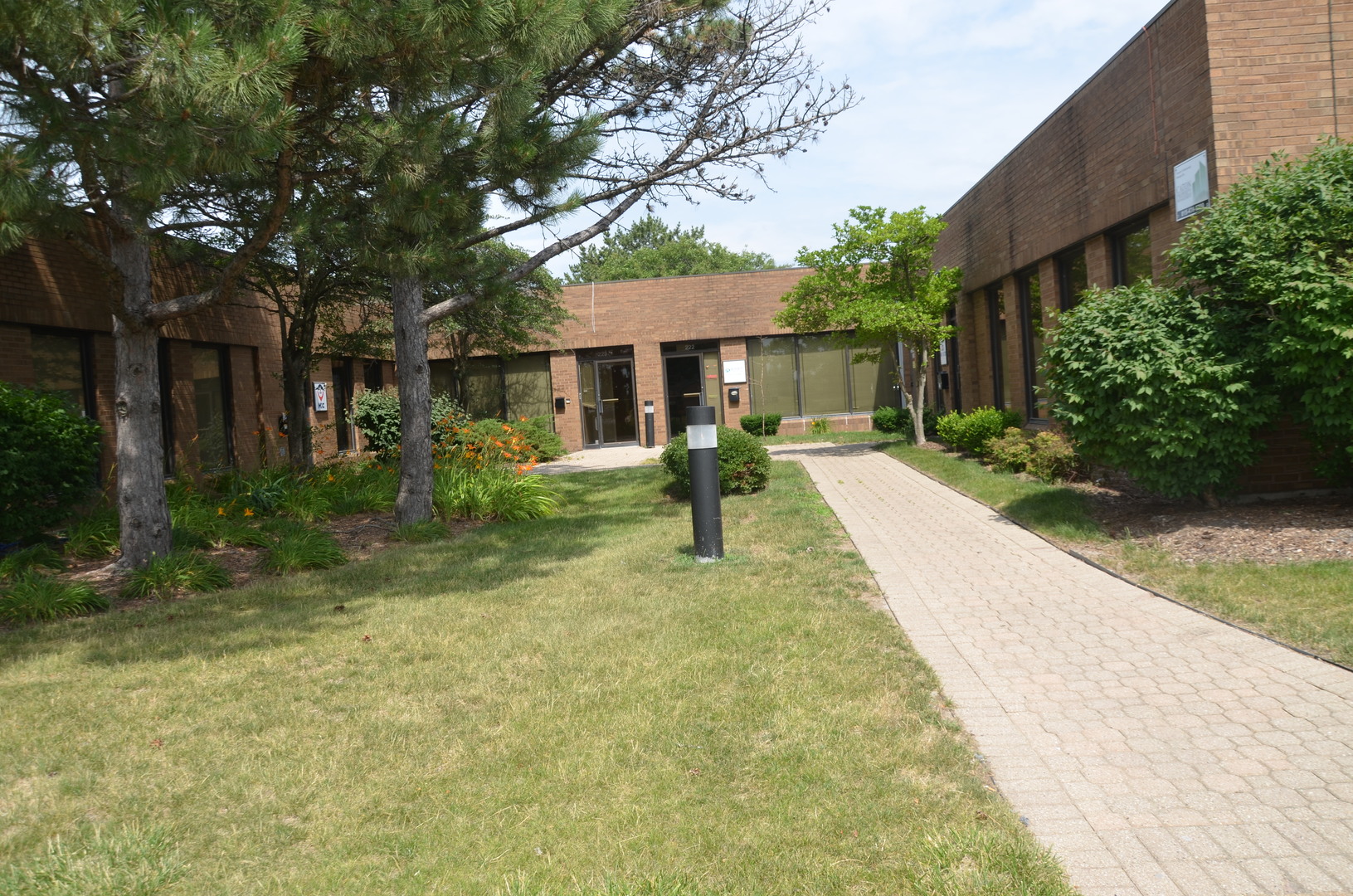 4255 westbrook Drive #221, Aurora, IL 60504