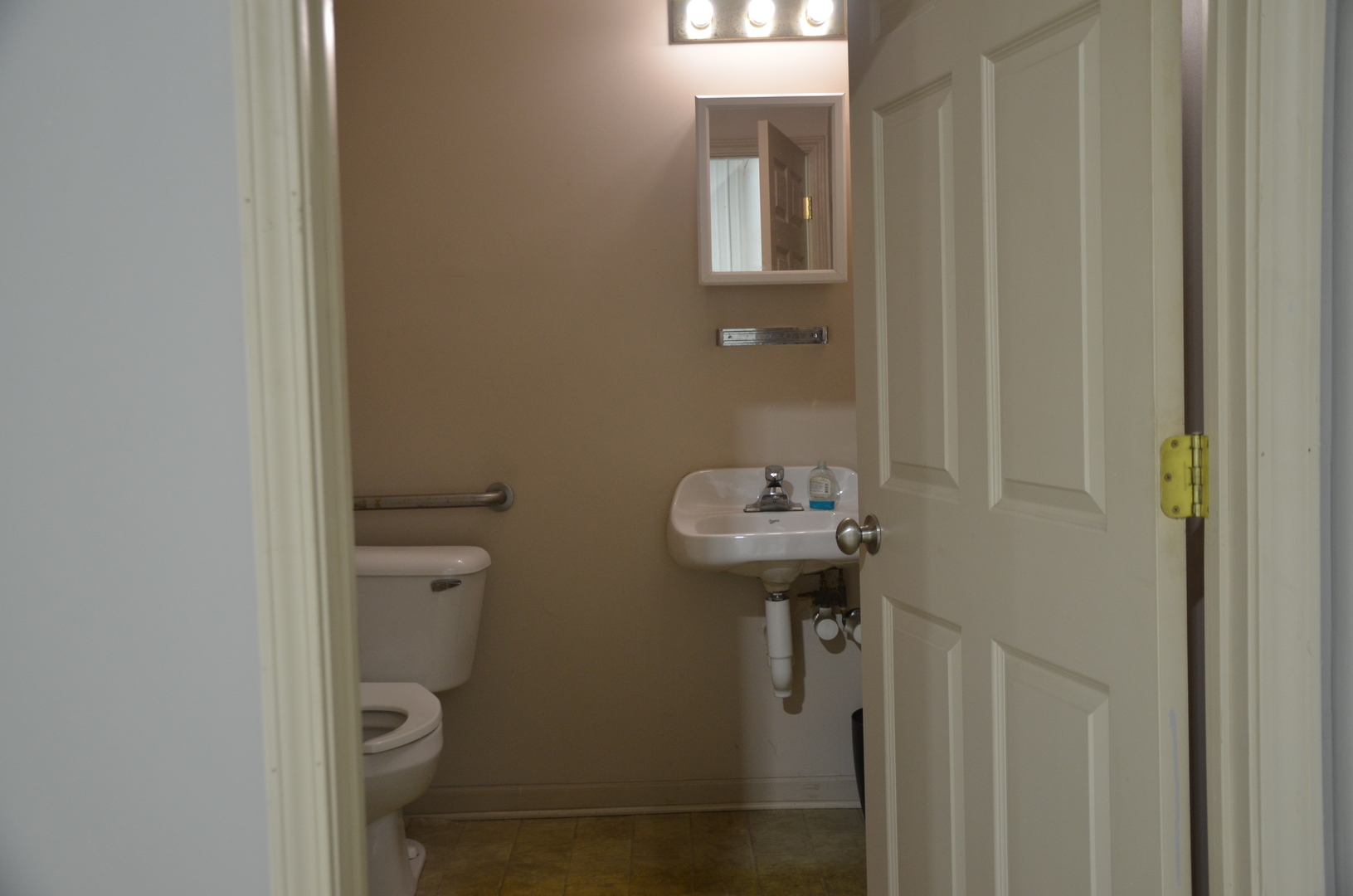 181 Wolf Street #AB, Yorkville, IL 60560