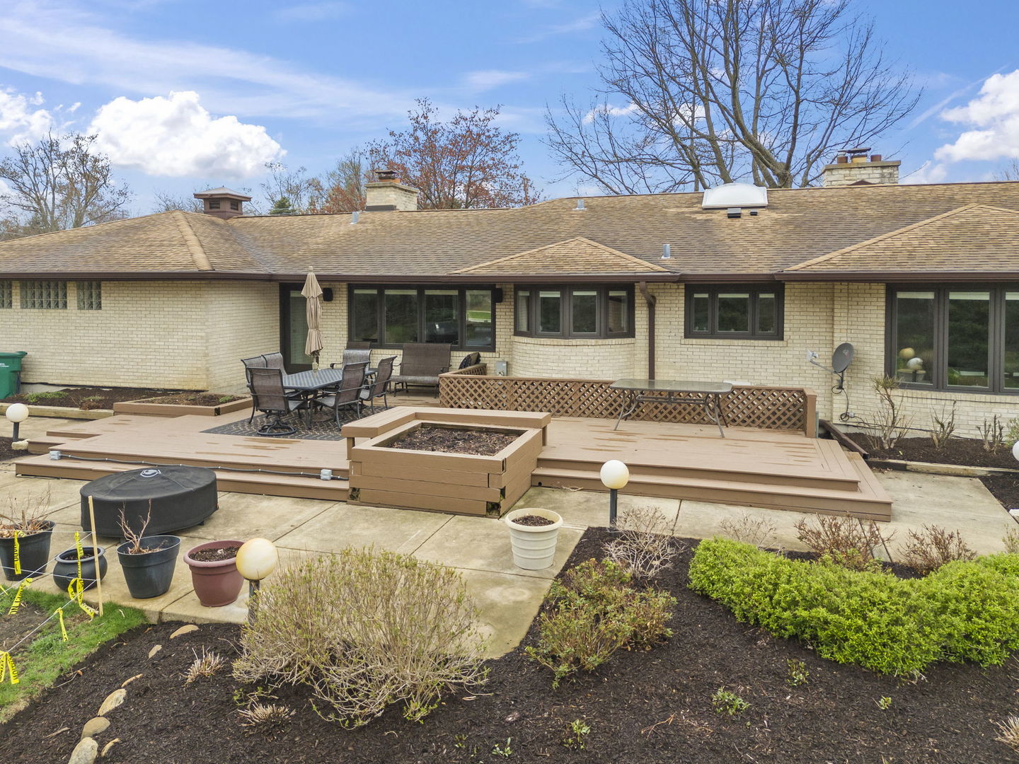 1S561 Stewart Avenue, Lombard, IL 60148