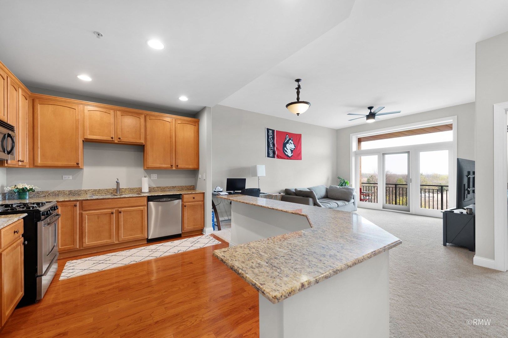1200 N Foxdale Drive #307, Addison, IL 60101