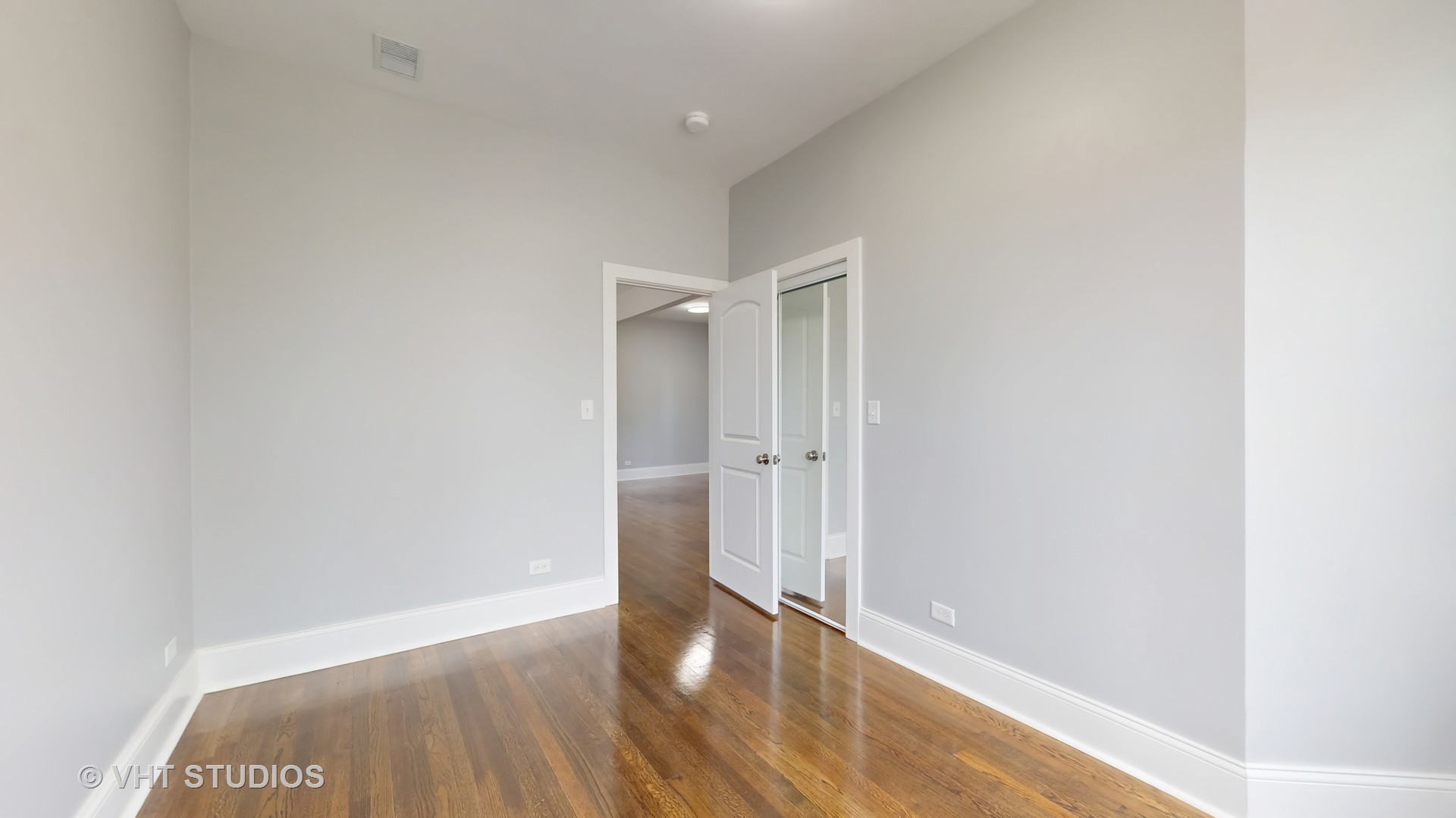 7758 S Saginaw Avenue #2, Chicago, IL 60649