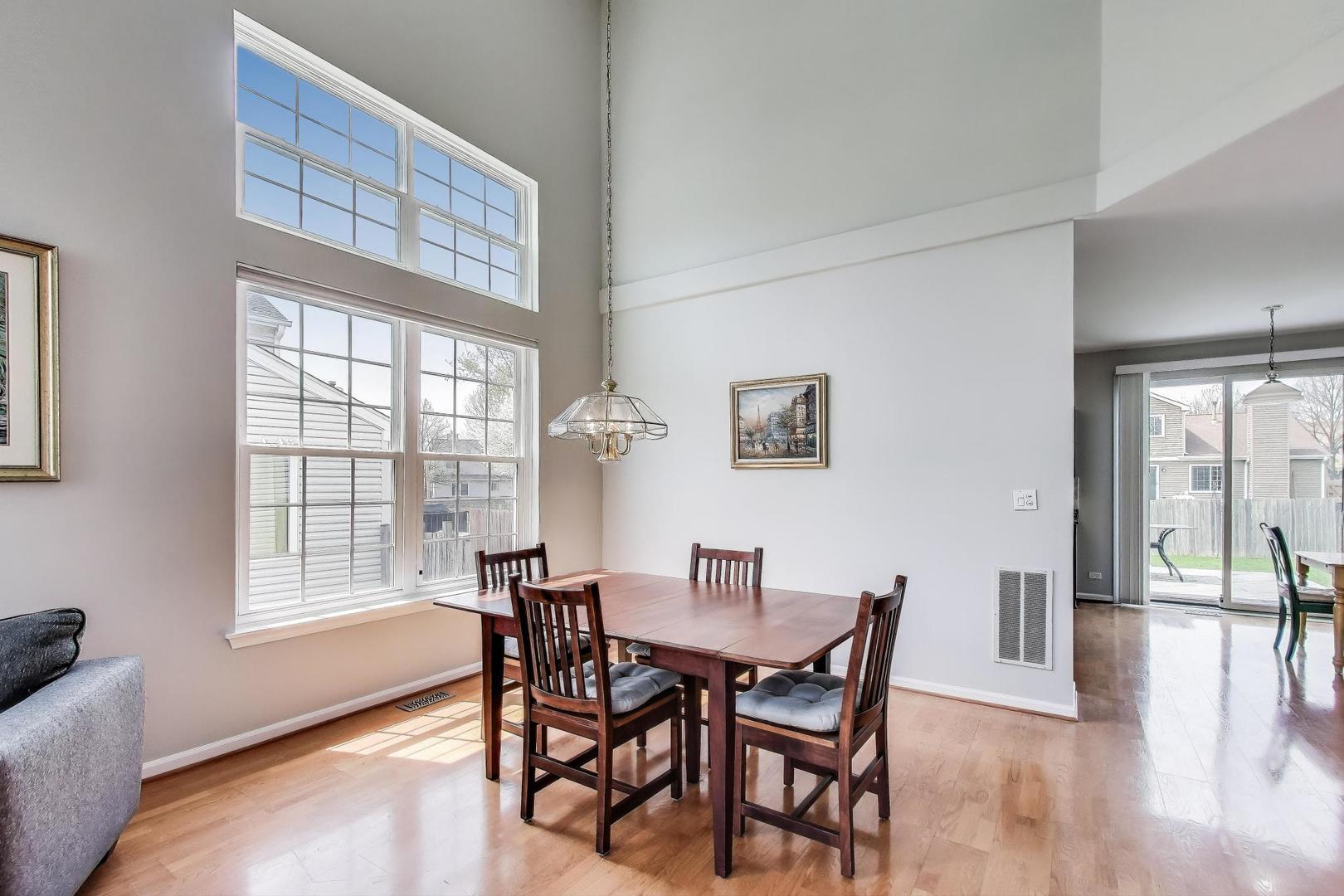 1314 Almaden Lane, Gurnee, IL 60031