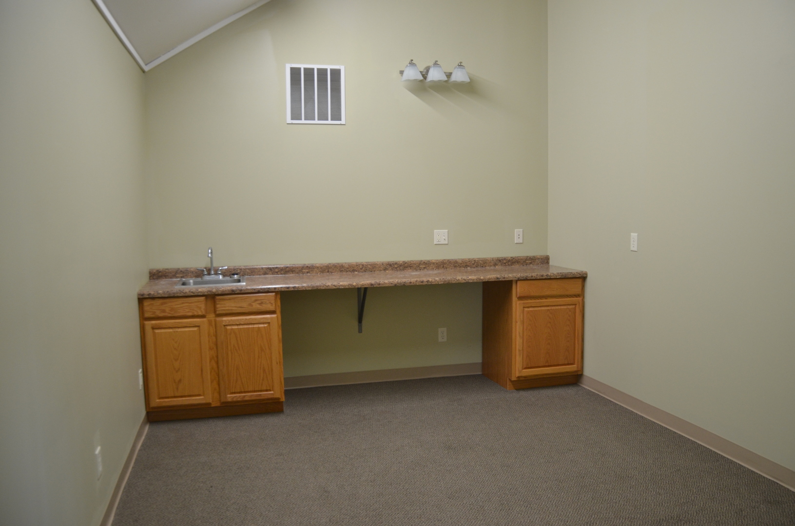 115 South Street #C, Plano, IL 60545