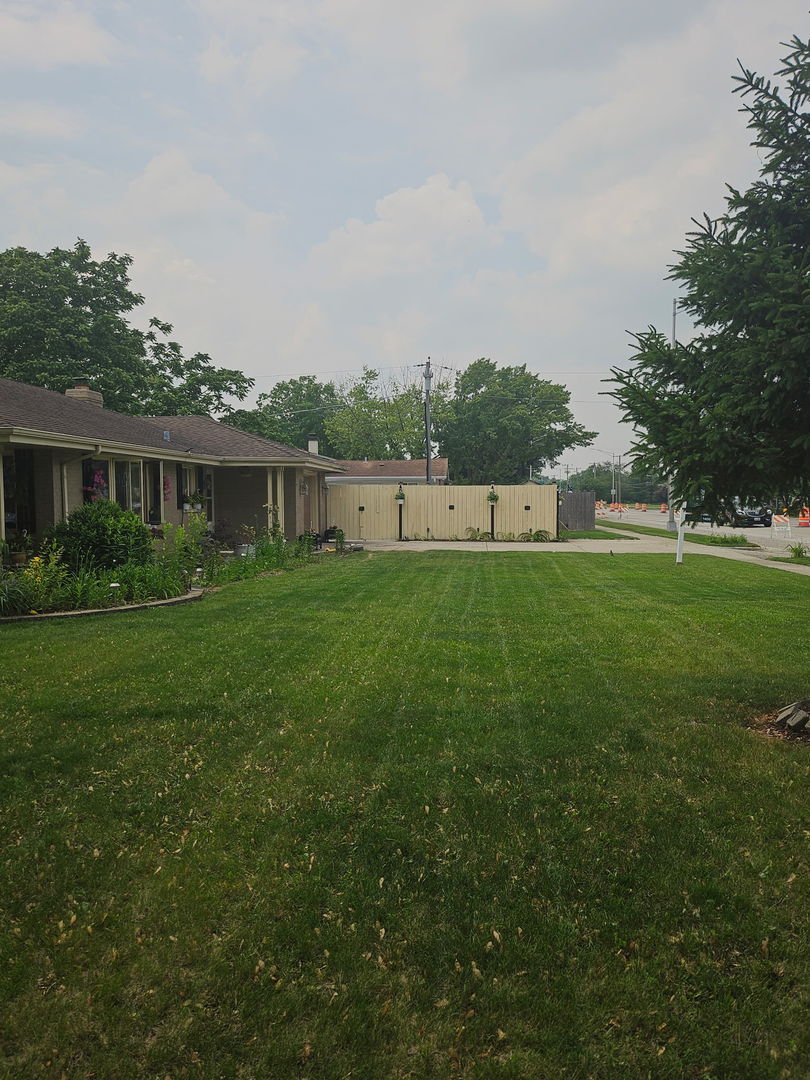 725 Terry Drive, Joliet, IL 60435