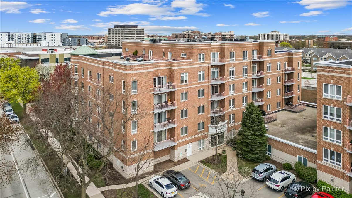 787 Graceland Avenue #303, Des Plaines, IL 60016