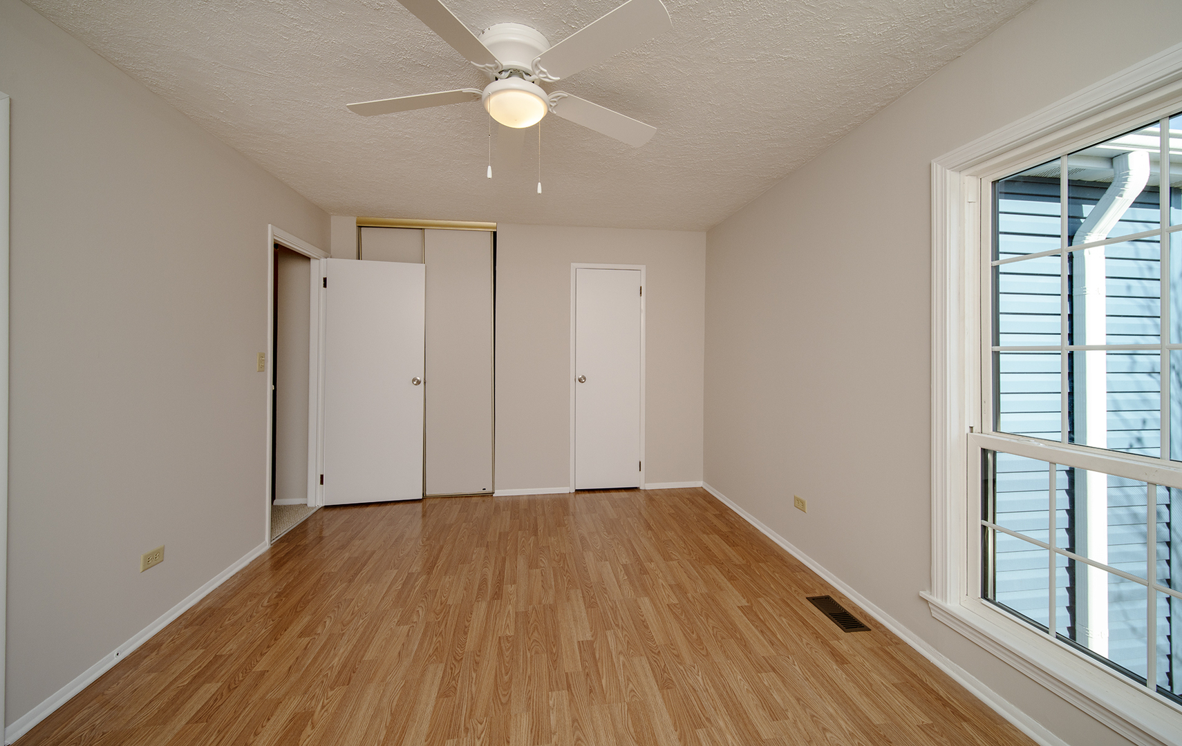 4150 Brentwood Lane, Waukegan, IL 60087