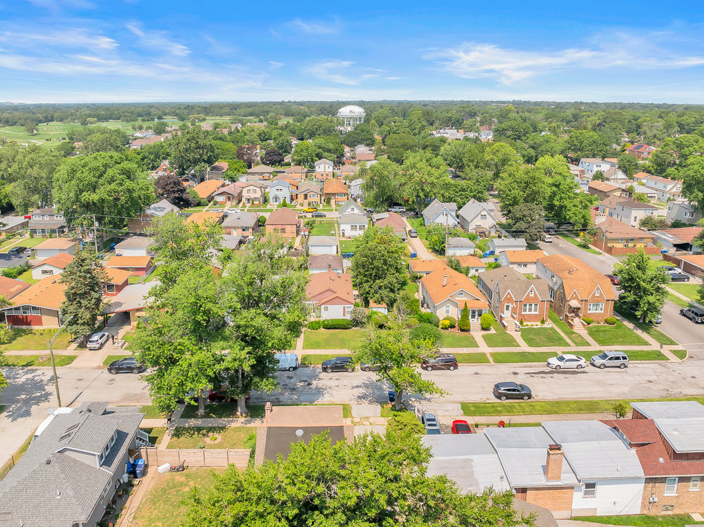 2715 Orchard Street, Blue Island, IL 60406