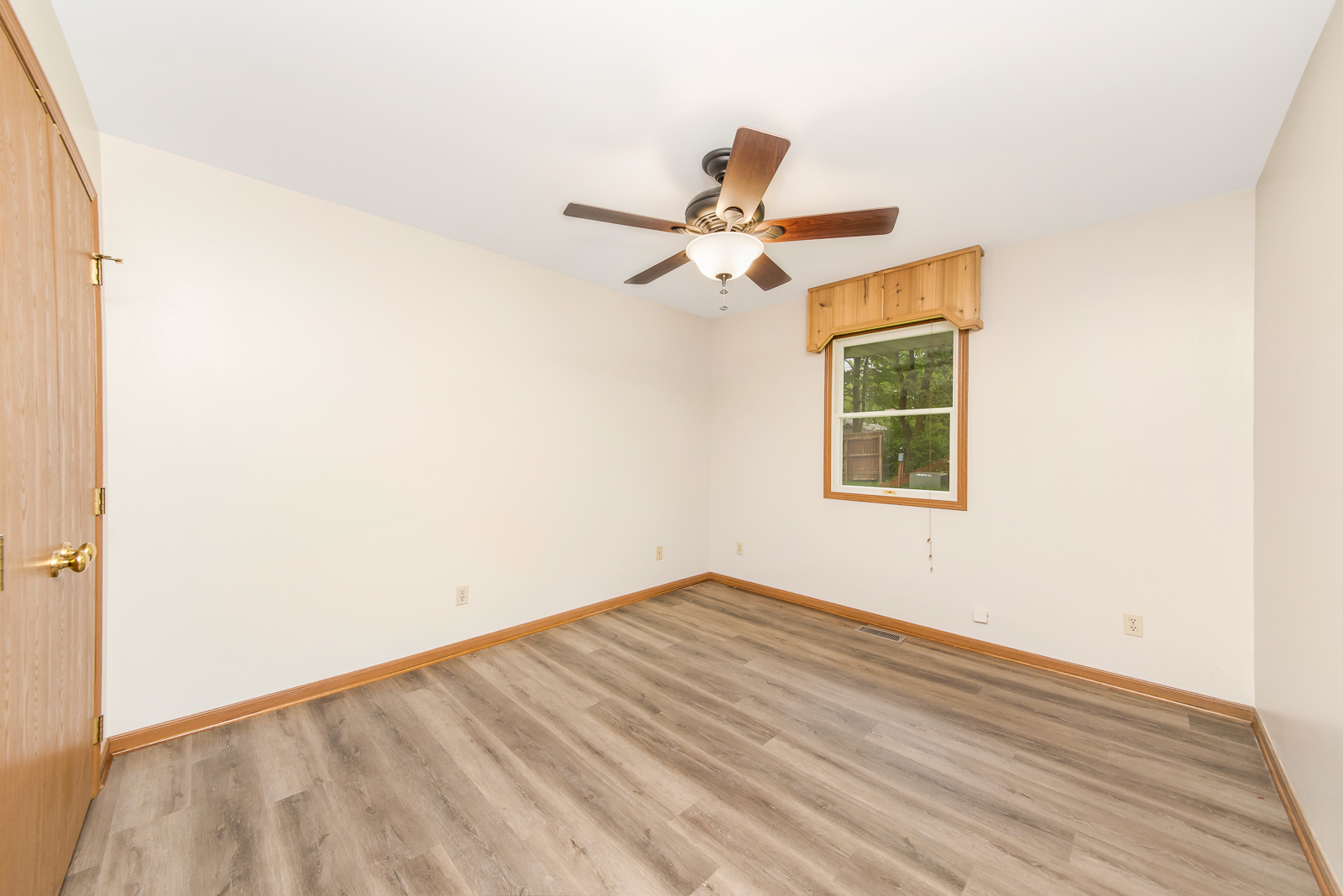 300 N School Street, Diamond, IL 60416