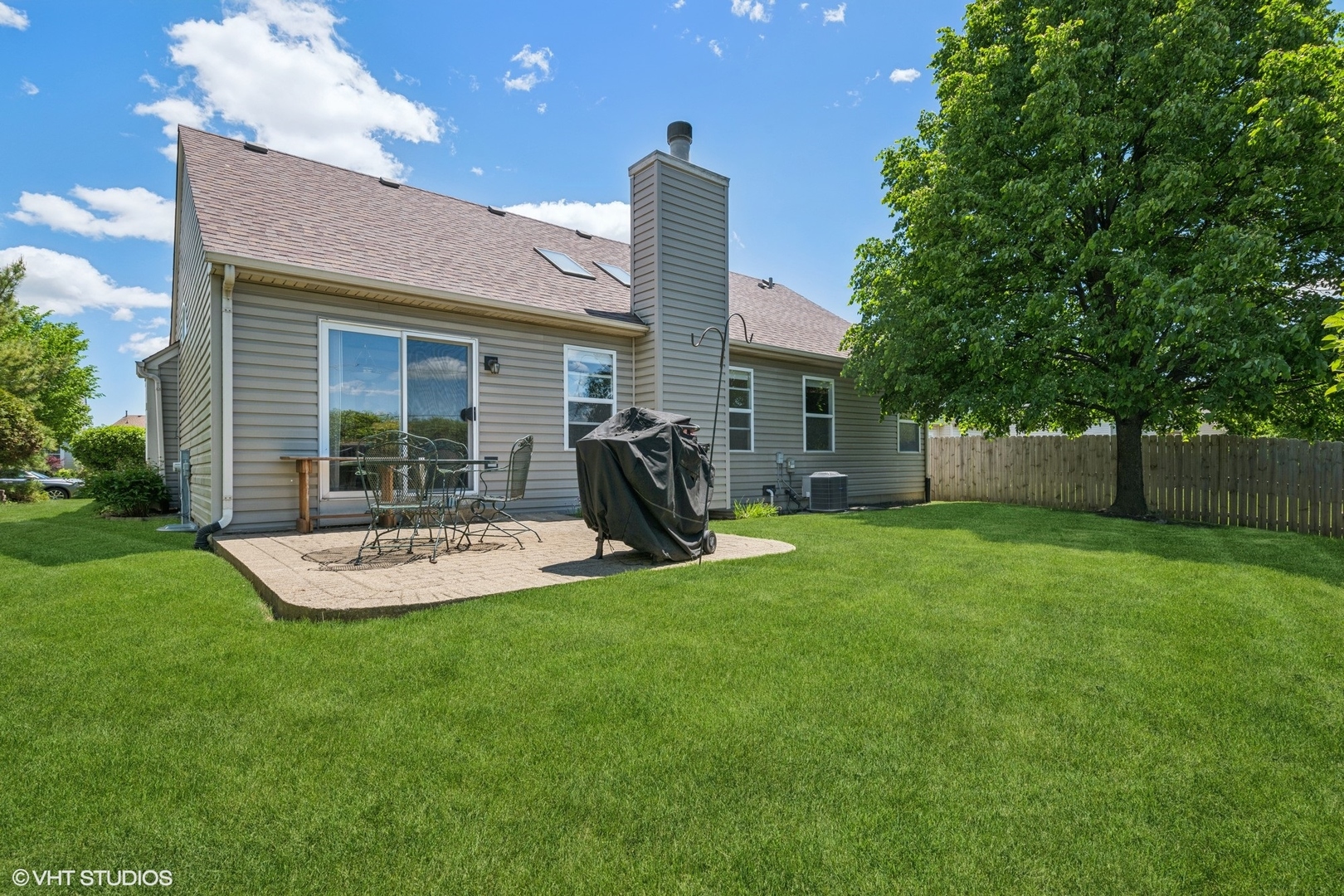 184 Stillwater Drive, Hainesville, IL 60030