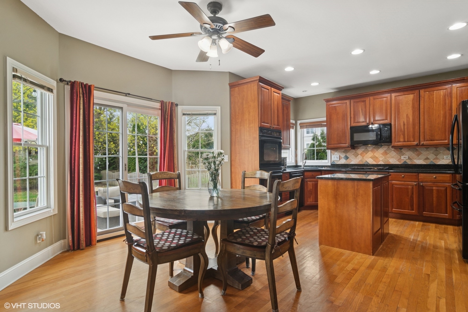 1055 W MYRTLE Street, Palatine, IL 60067